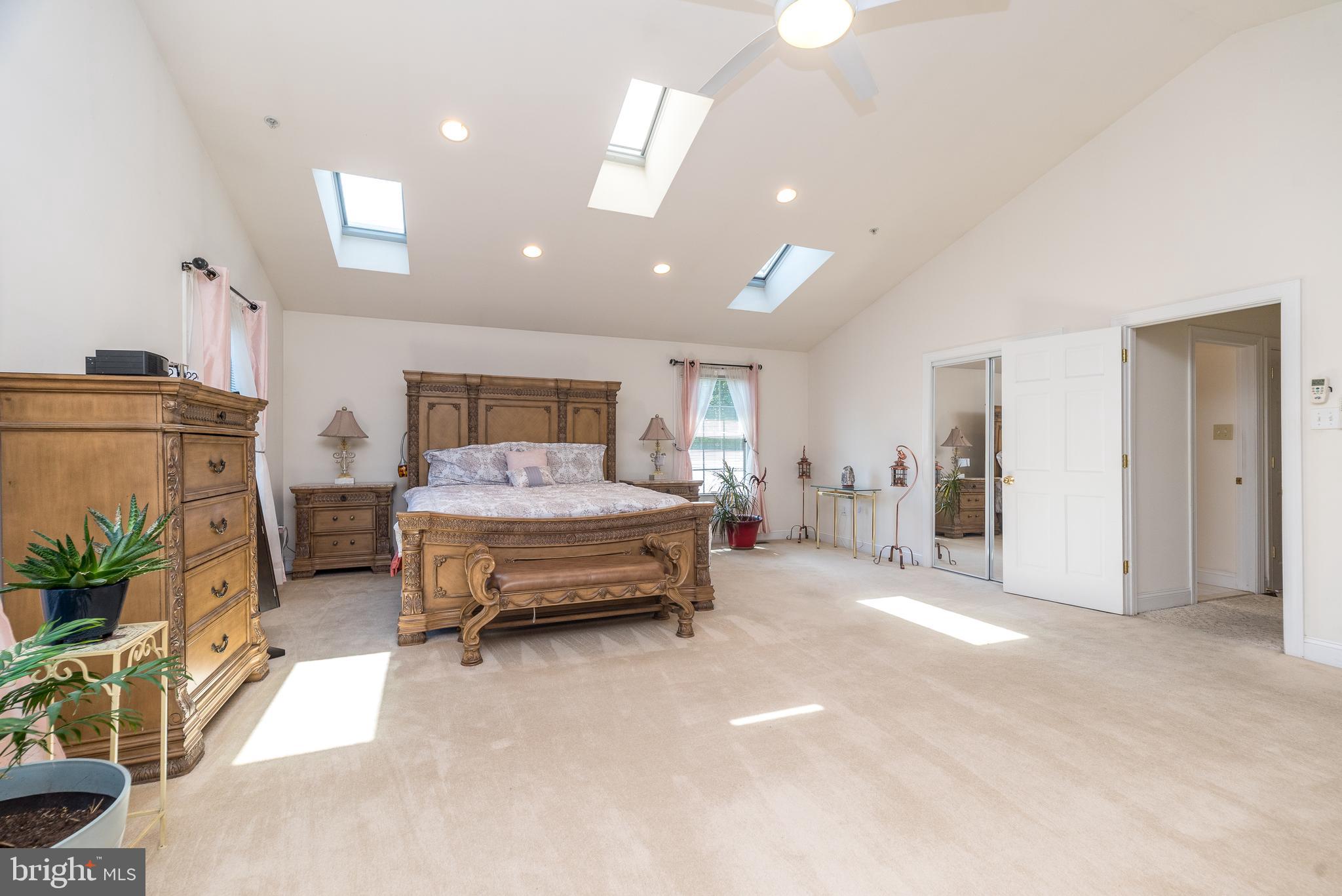 NORTH HILLS - Residential