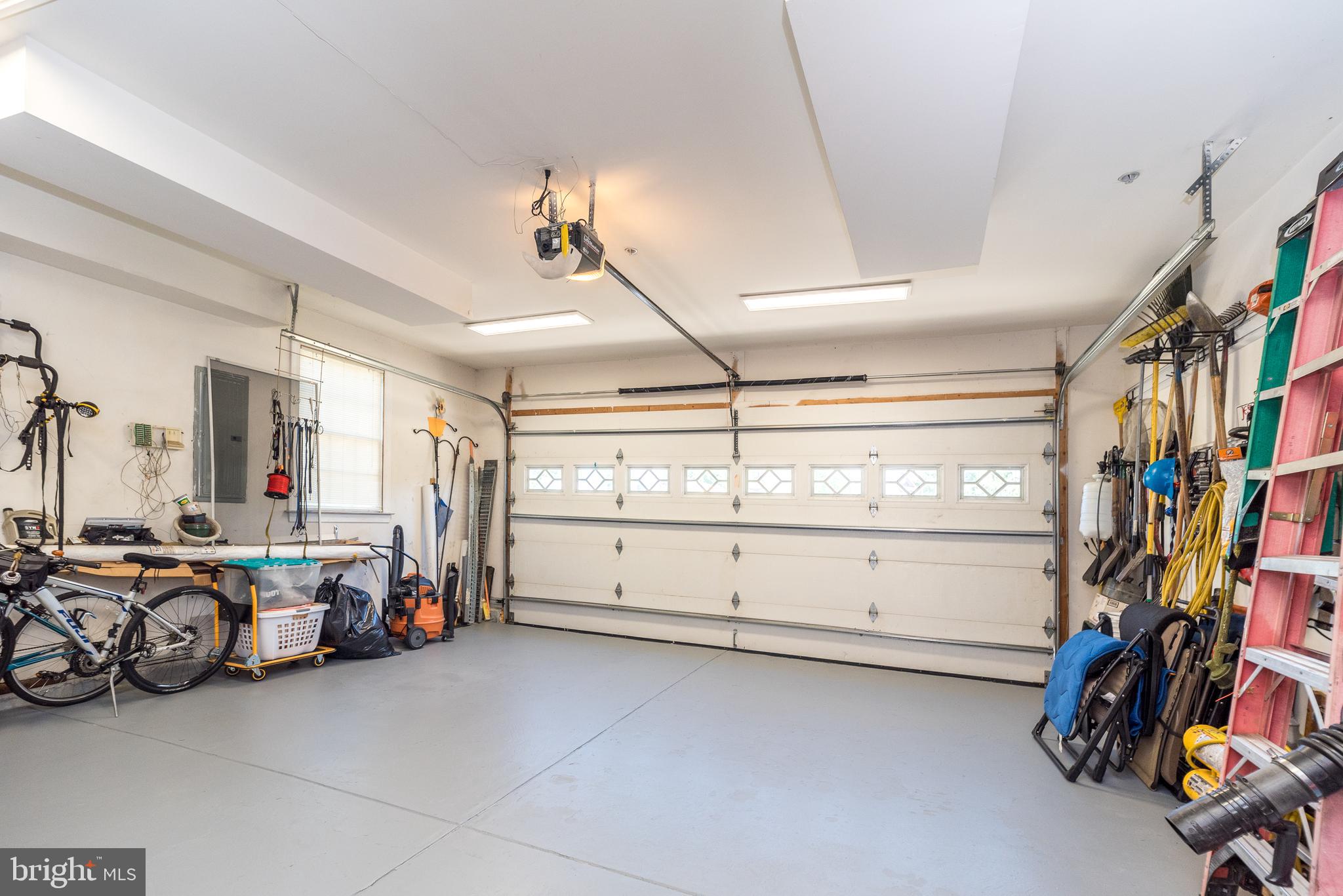 NORTH HILLS - Residential