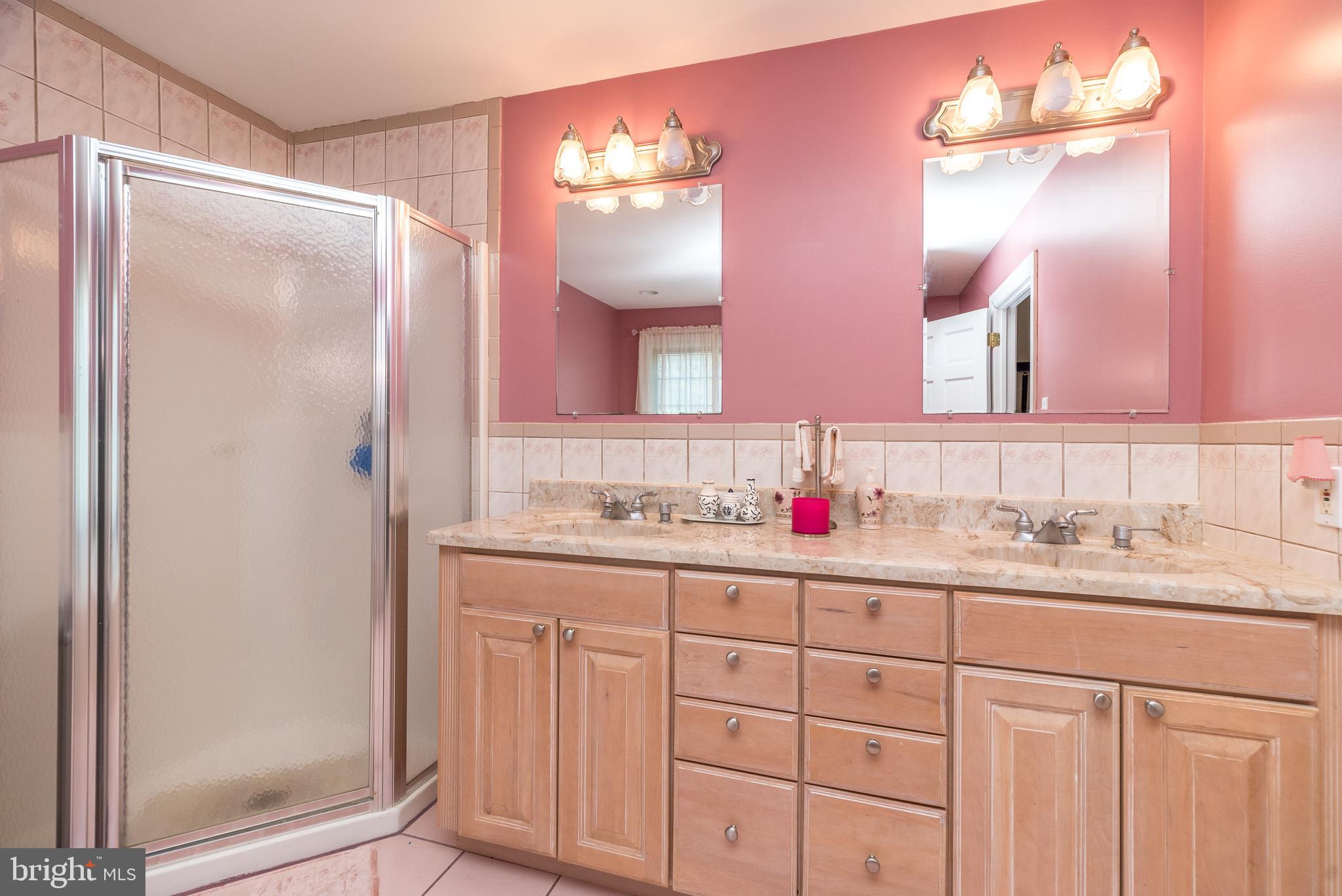 NORTH HILLS - Residential