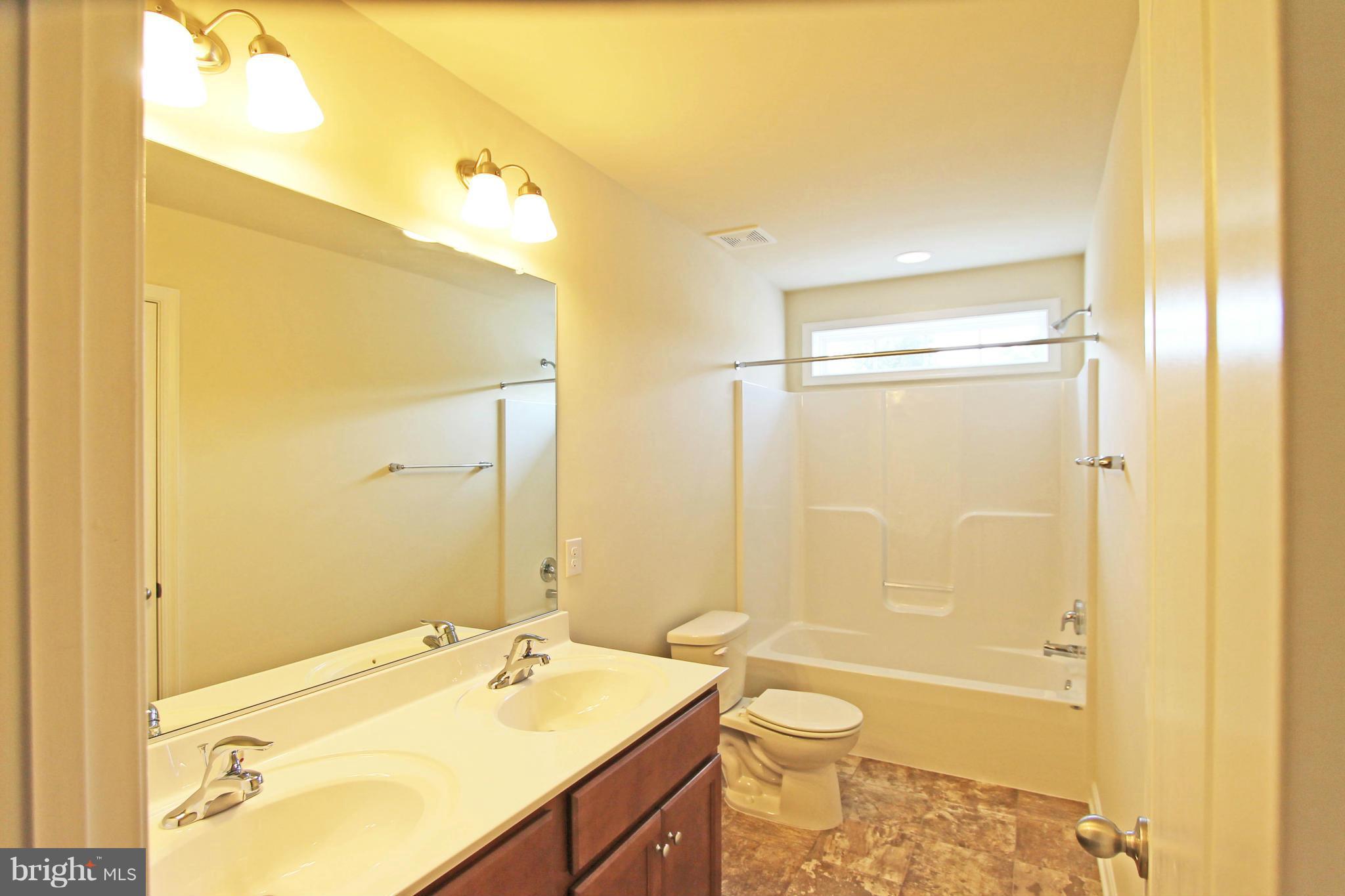 WASHINGTON TRAIL - Residential