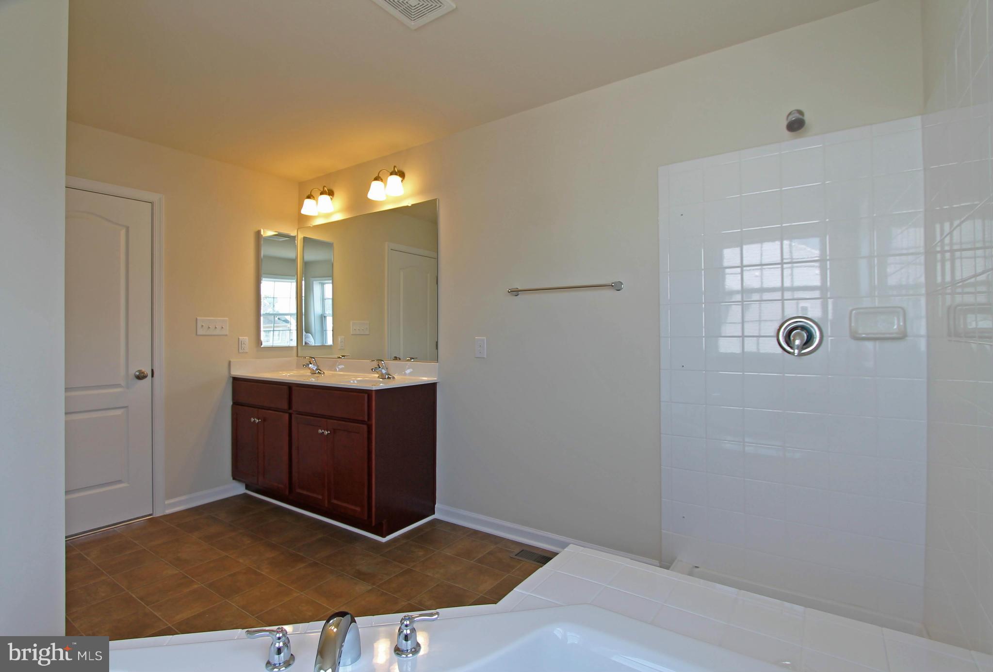 WASHINGTON TRAIL - Residential