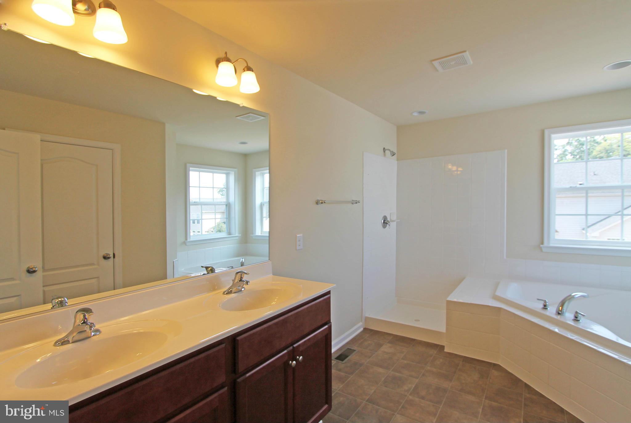 WASHINGTON TRAIL - Residential