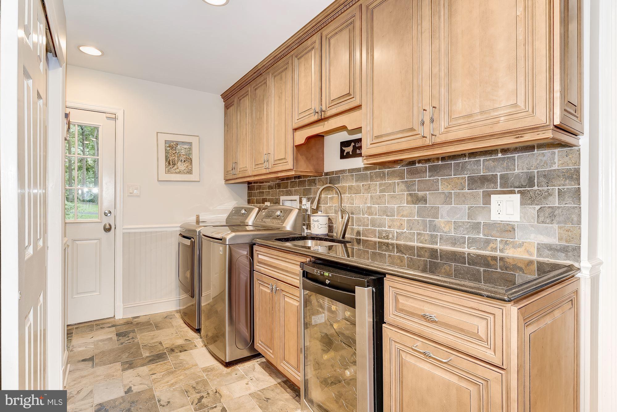 POTOMAC OUTSIDE - Residential