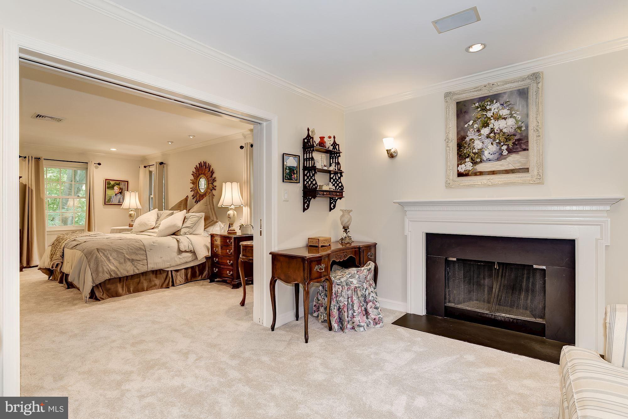 POTOMAC OUTSIDE - Residential