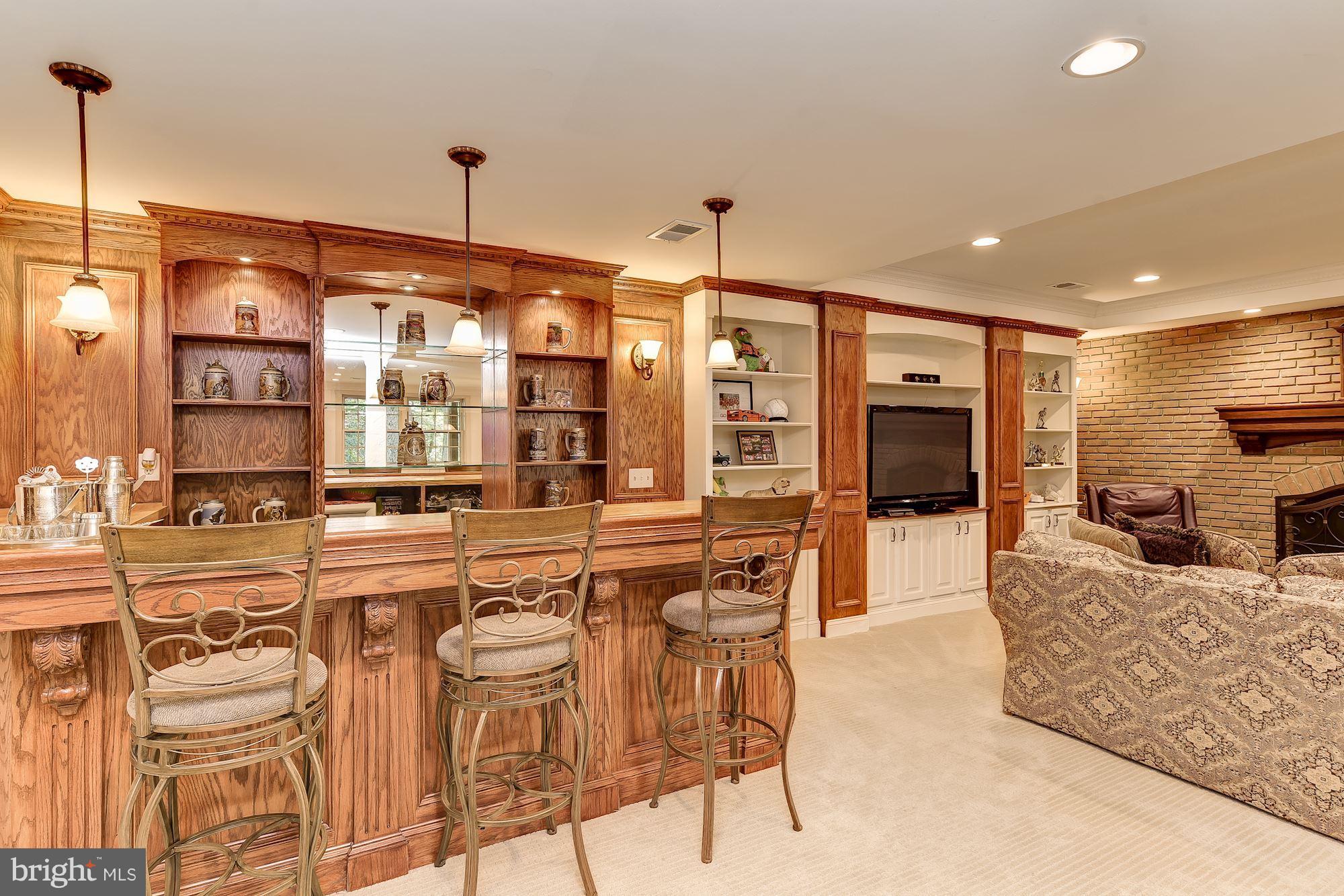 POTOMAC OUTSIDE - Residential