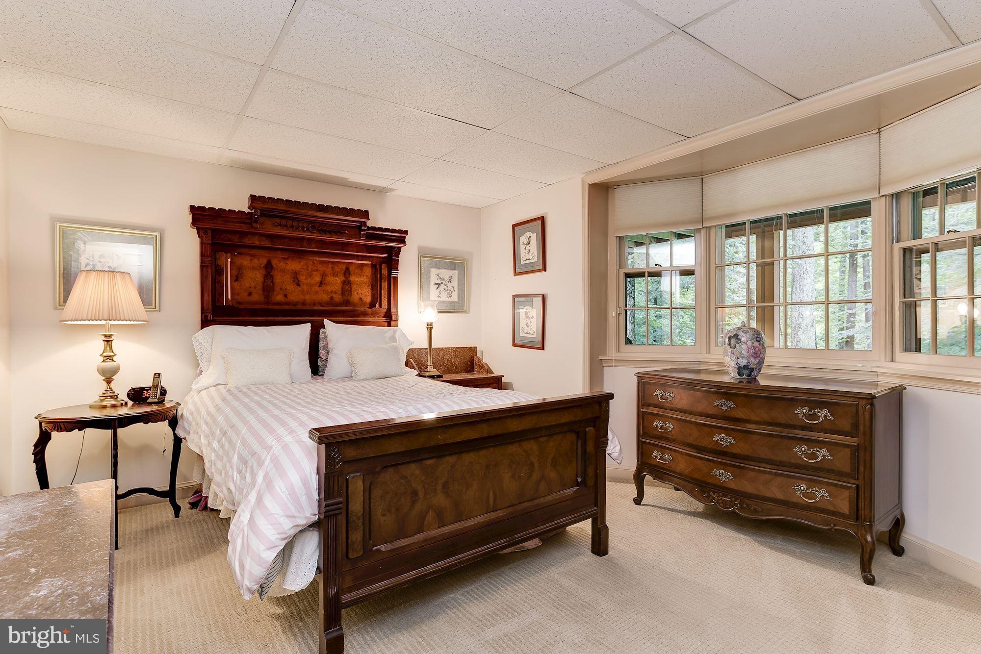 POTOMAC OUTSIDE - Residential