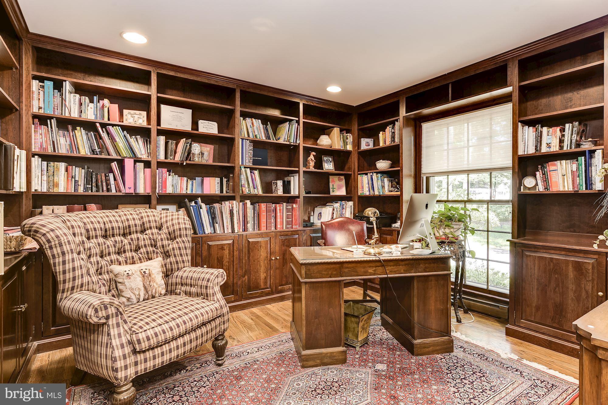 POTOMAC OUTSIDE - Residential