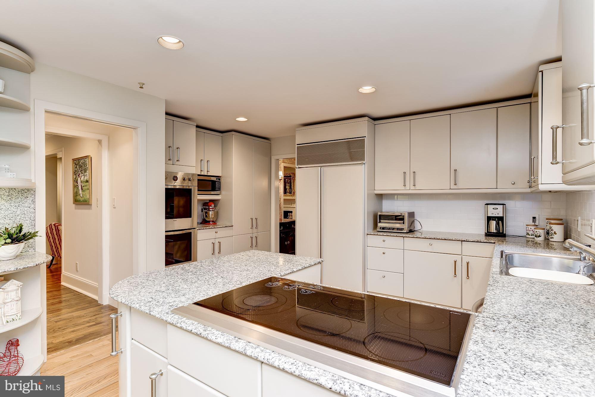 POTOMAC OUTSIDE - Residential