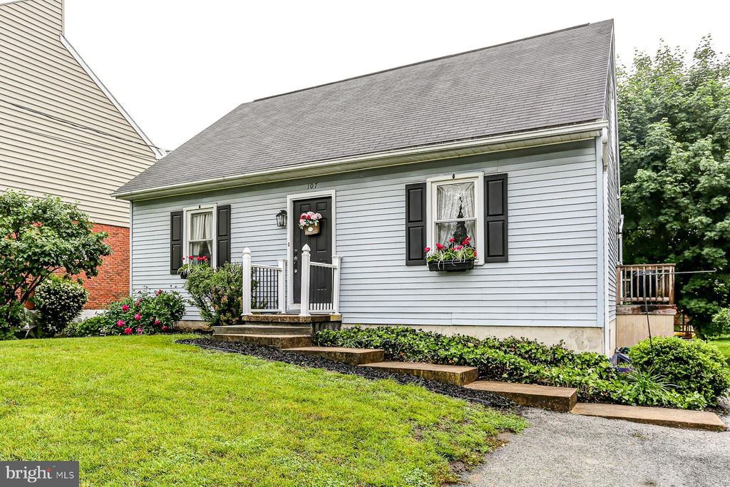 Photo of 107 S Clay Street, MARIETTA, PA 17547 (MLS # PALA2069644)