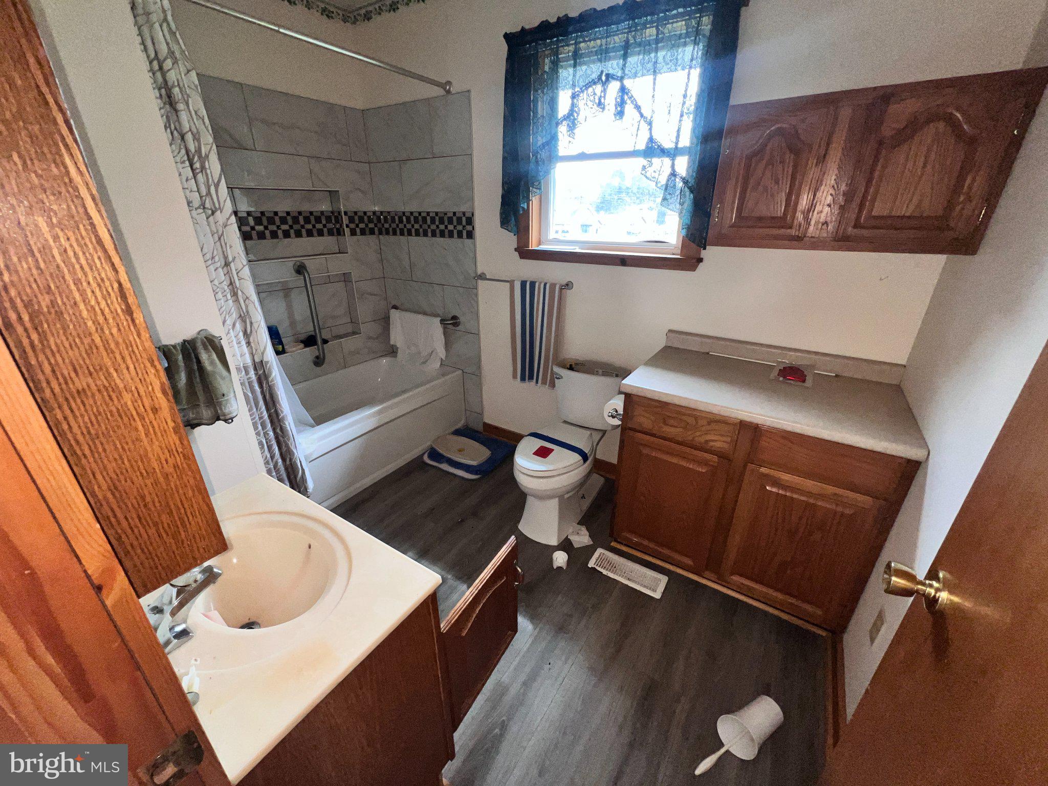 ROSEDALE - Residential