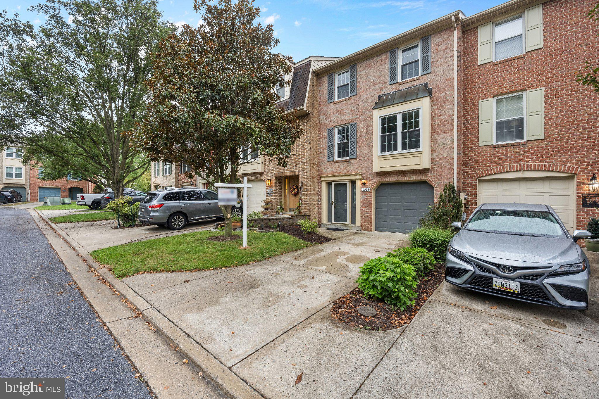 8023 BROKEN REED COURT