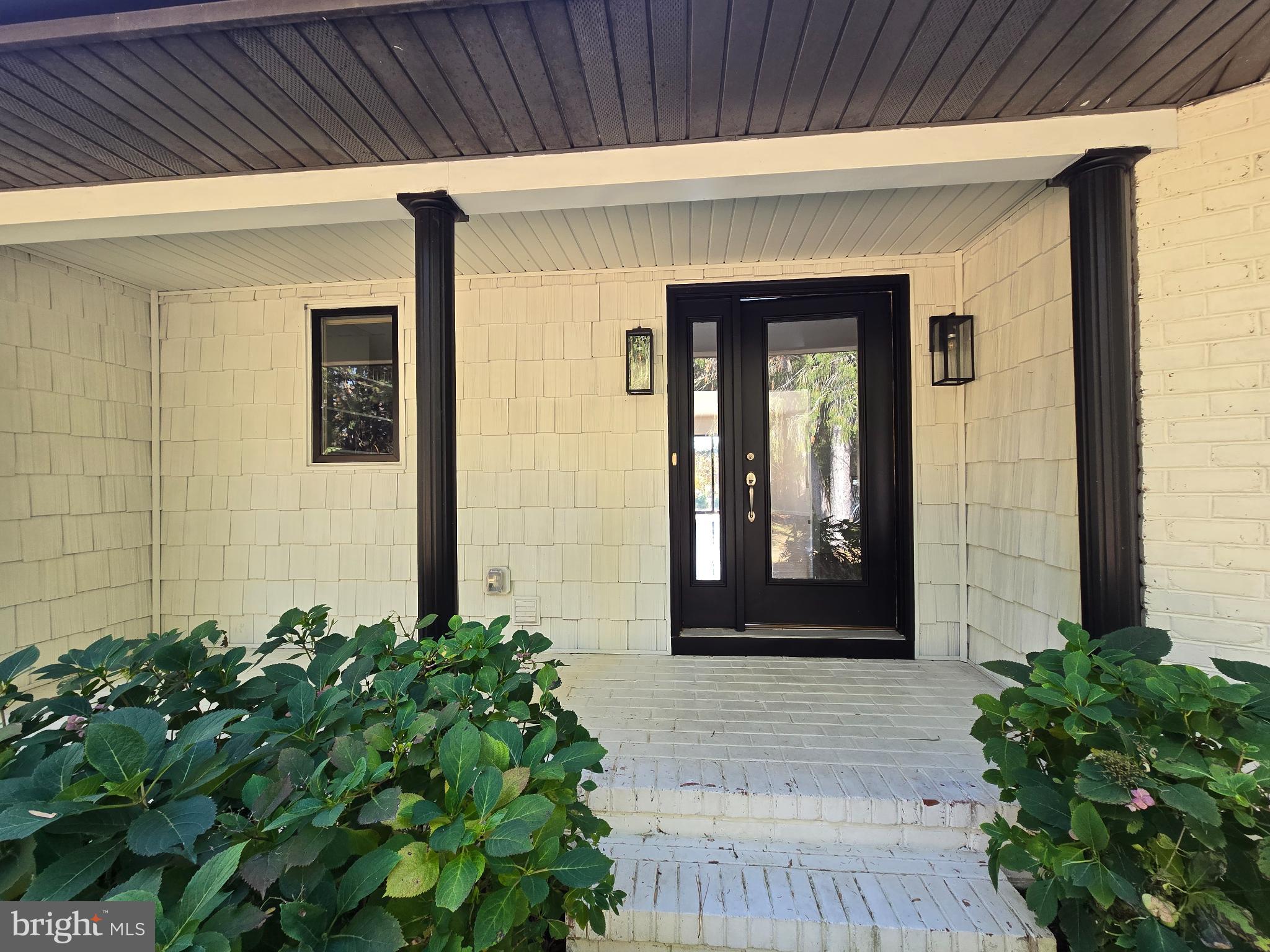 708 MEADOW BROOK LANE