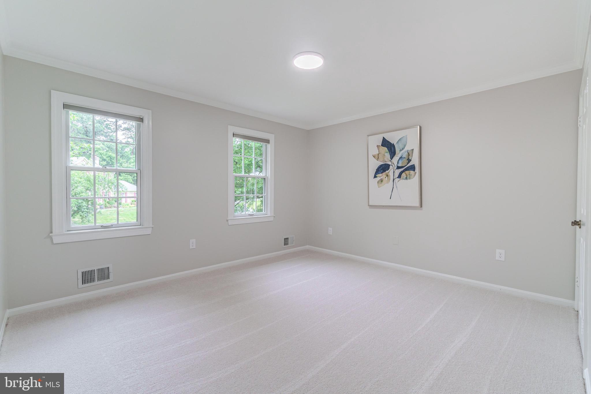 HOLLY KNOLL - Residential