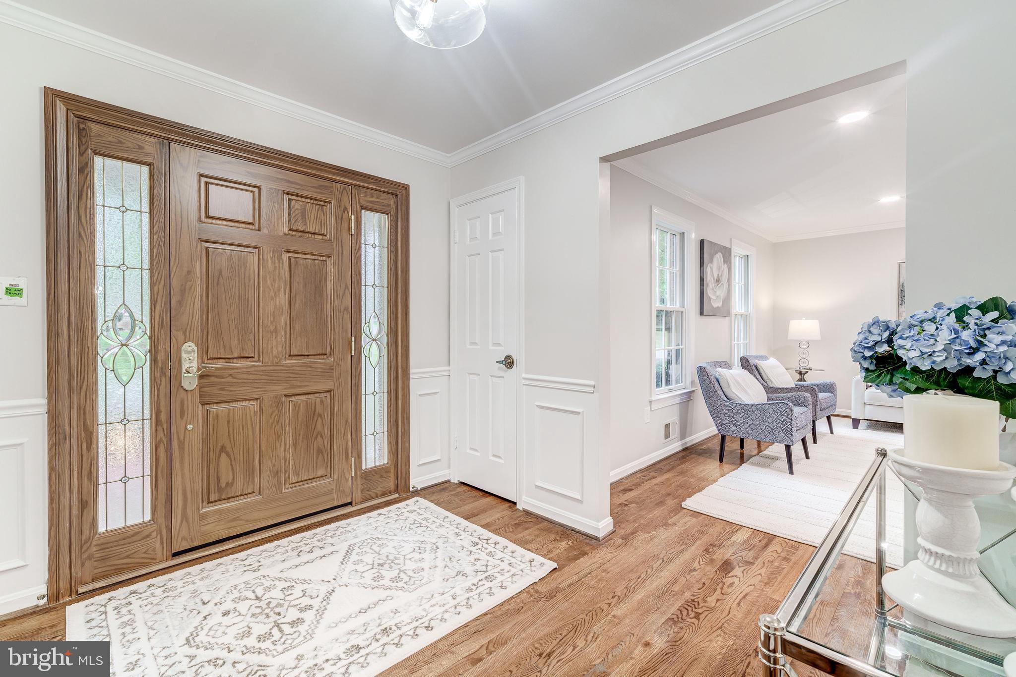 HOLLY KNOLL - Residential