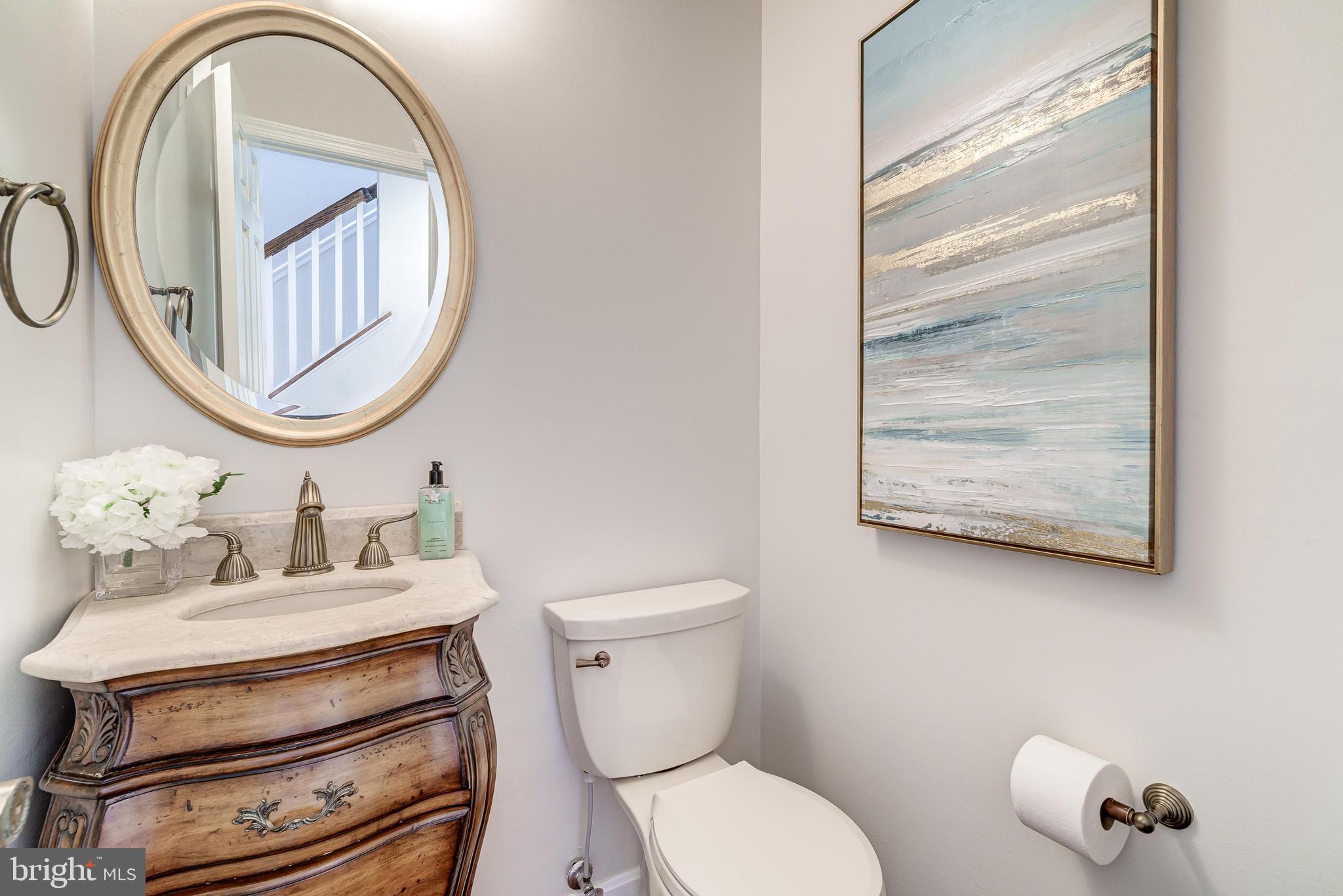 HOLLY KNOLL - Residential