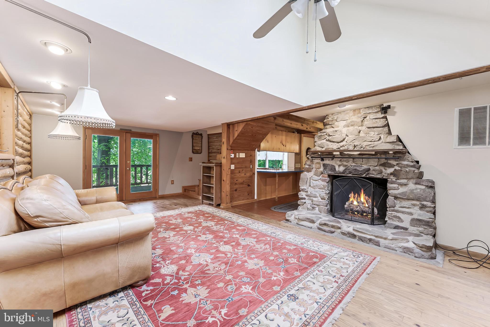 LAKE JACKSON - Residential