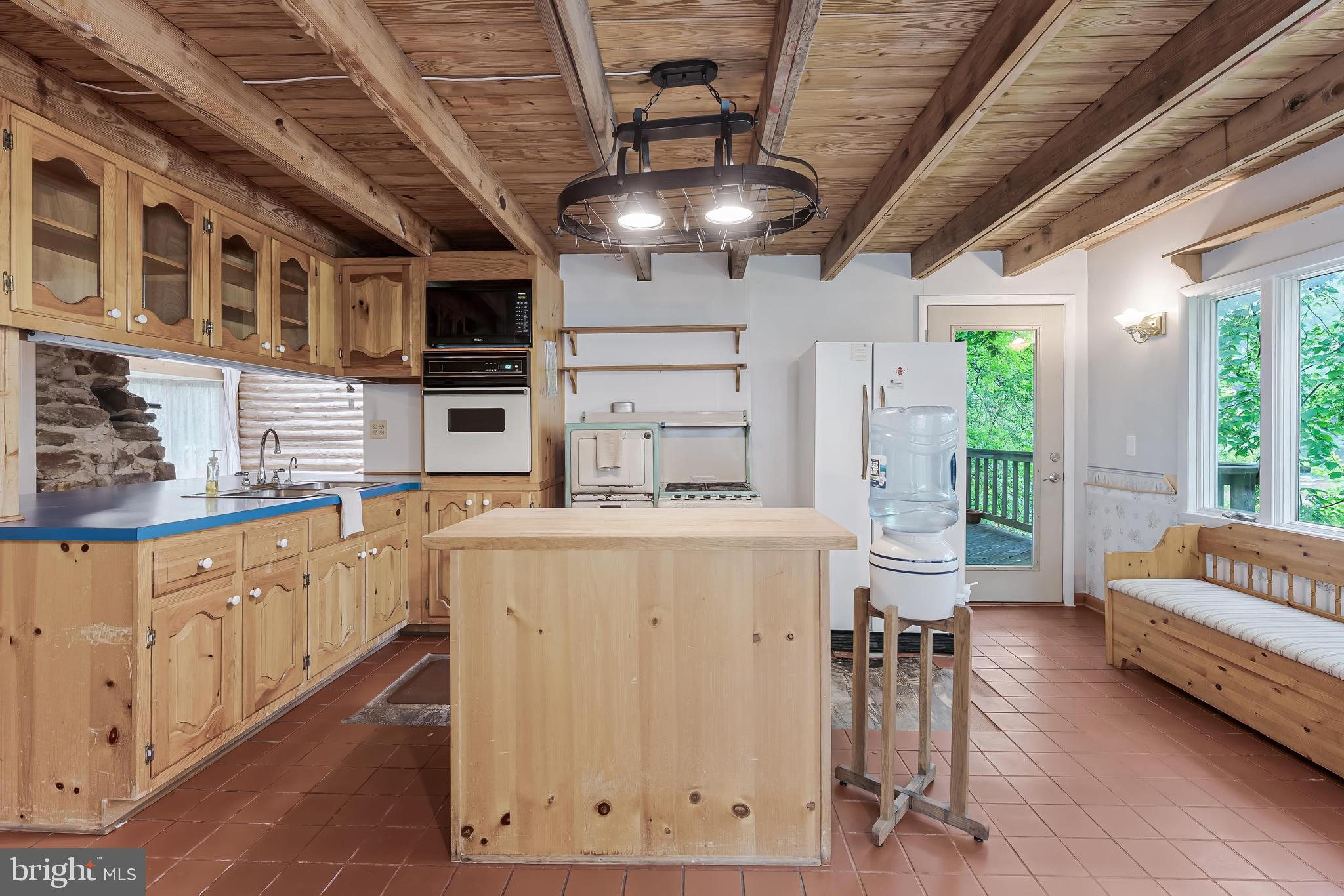 LAKE JACKSON - Residential