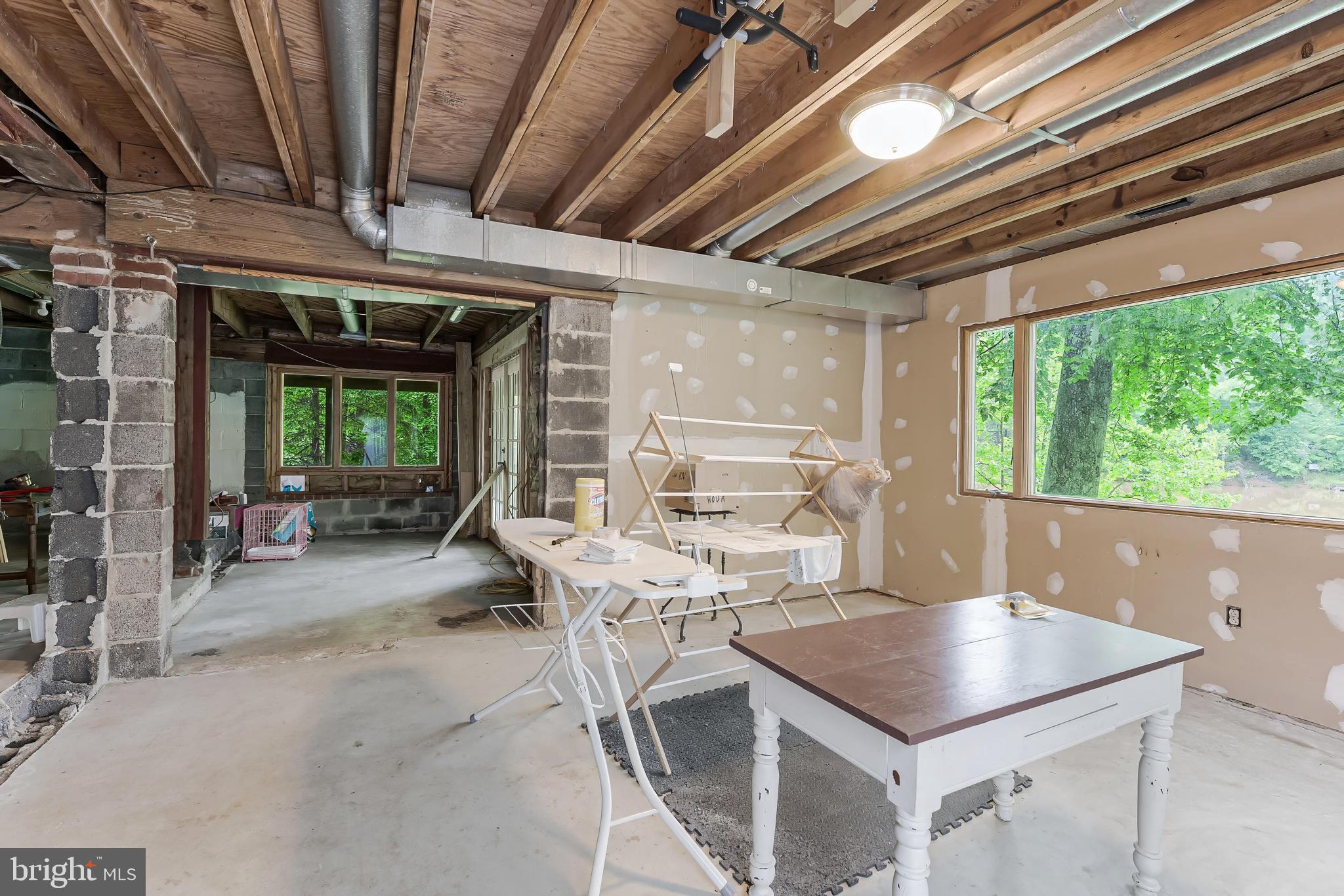 LAKE JACKSON - Residential