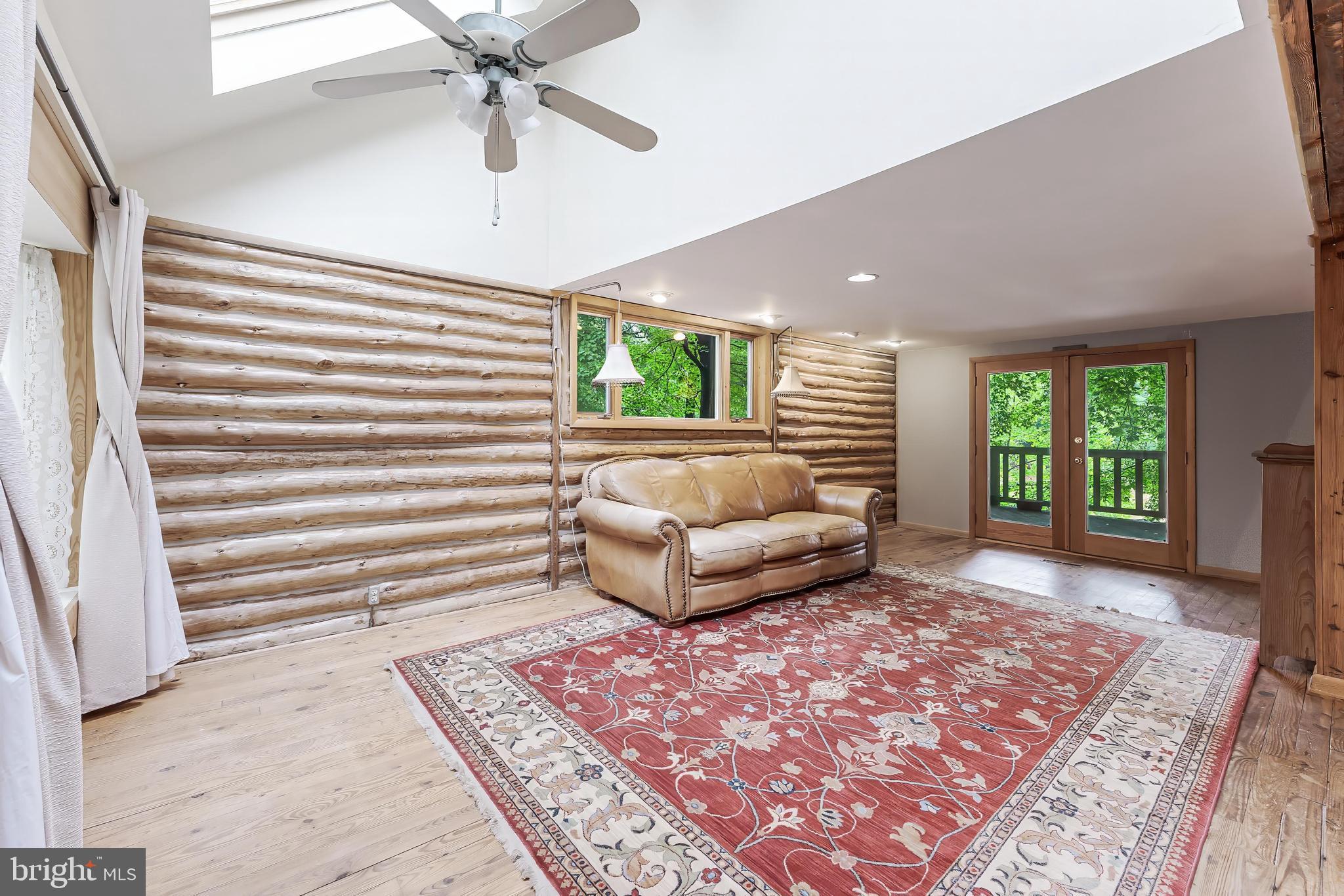 LAKE JACKSON - Residential