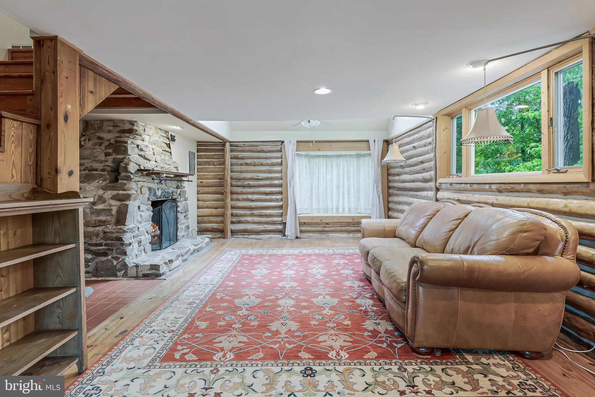 LAKE JACKSON - Residential