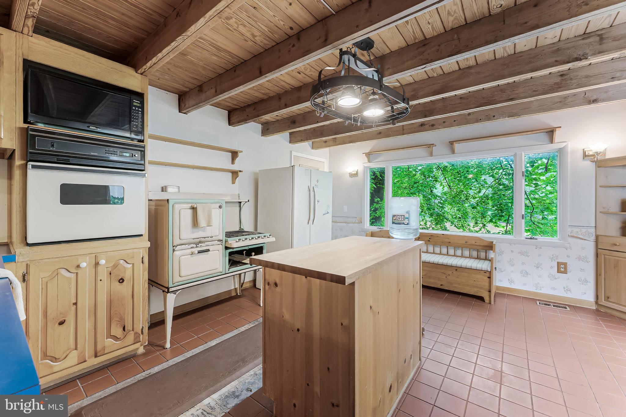 LAKE JACKSON - Residential