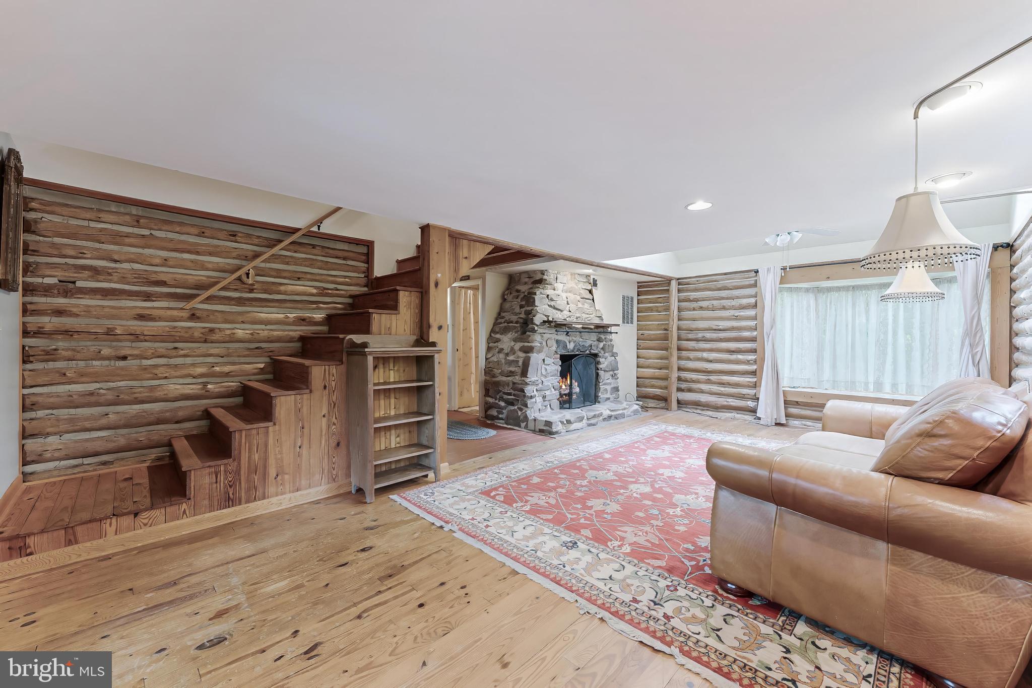 LAKE JACKSON - Residential