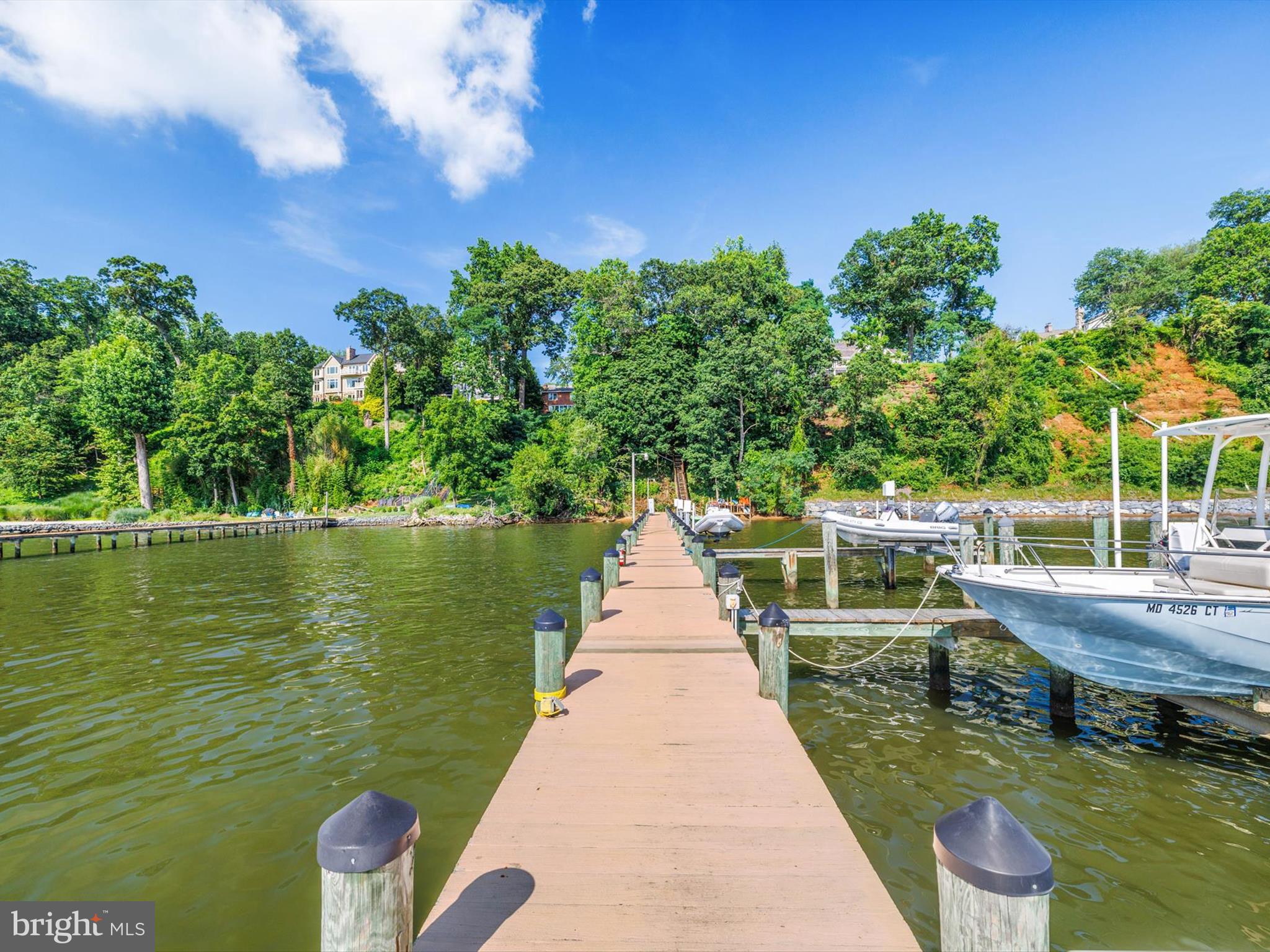 PENDENNIS MOUNT - Residential