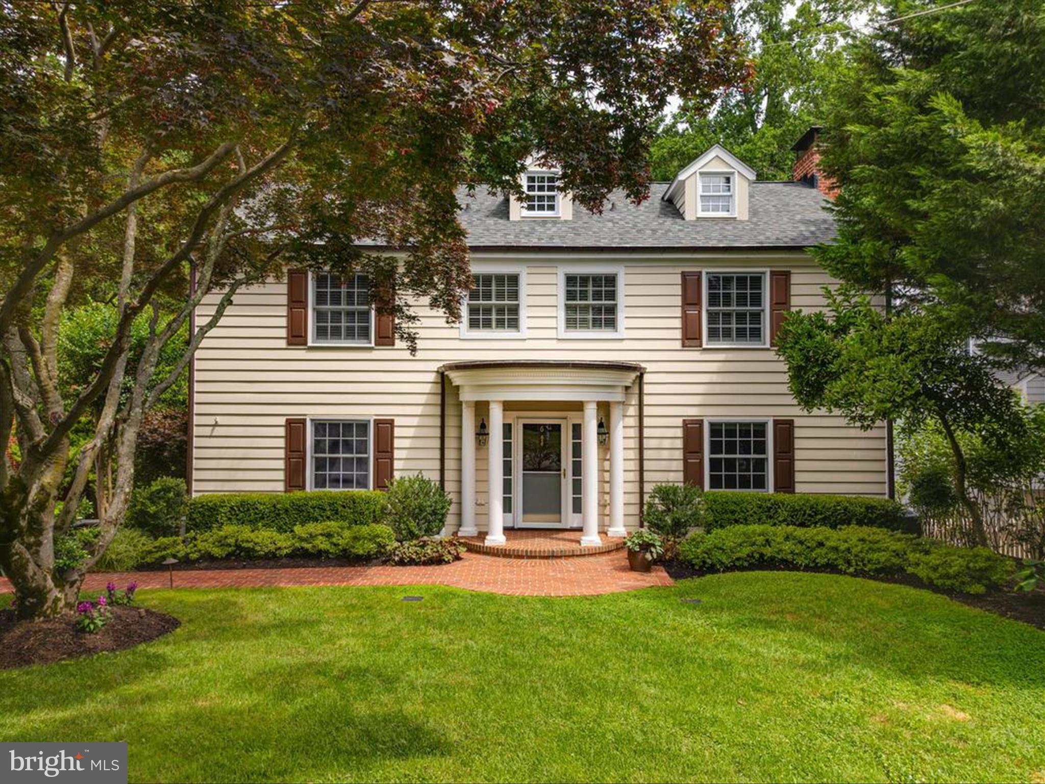 PENDENNIS MOUNT - Residential