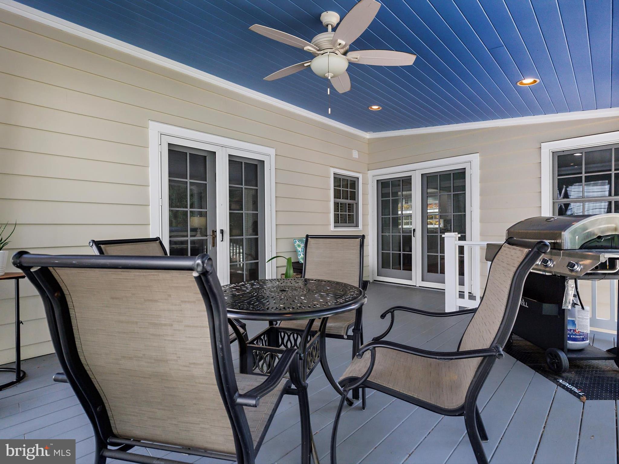 PENDENNIS MOUNT - Residential