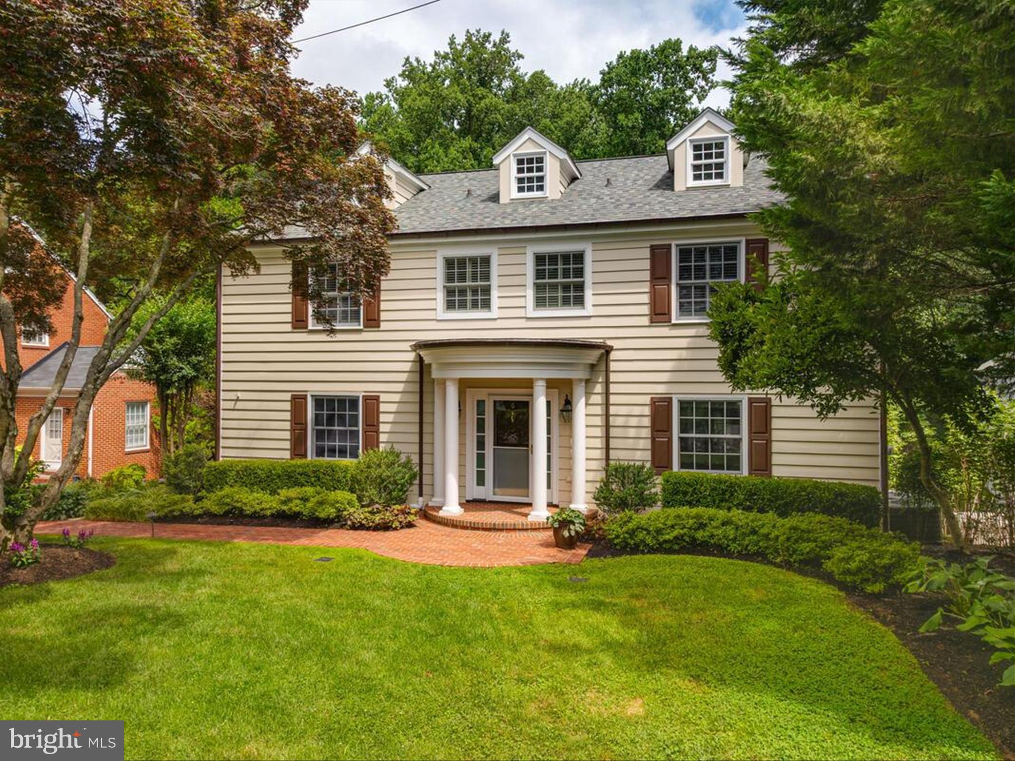 PENDENNIS MOUNT - Residential