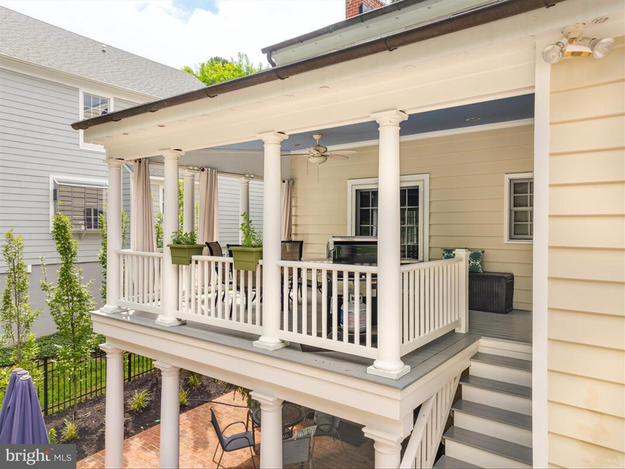 PENDENNIS MOUNT - Residential