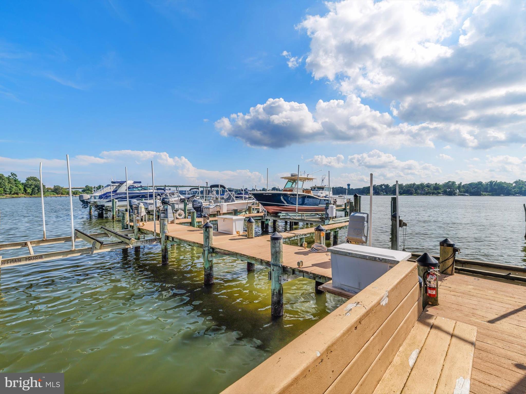 PENDENNIS MOUNT - Residential