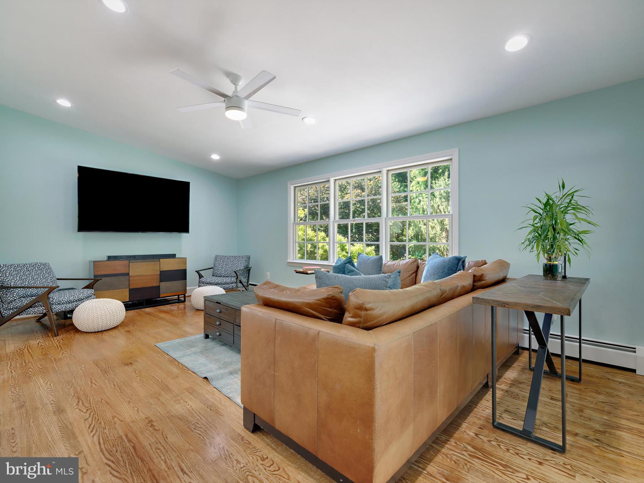 PENDENNIS MOUNT - Residential