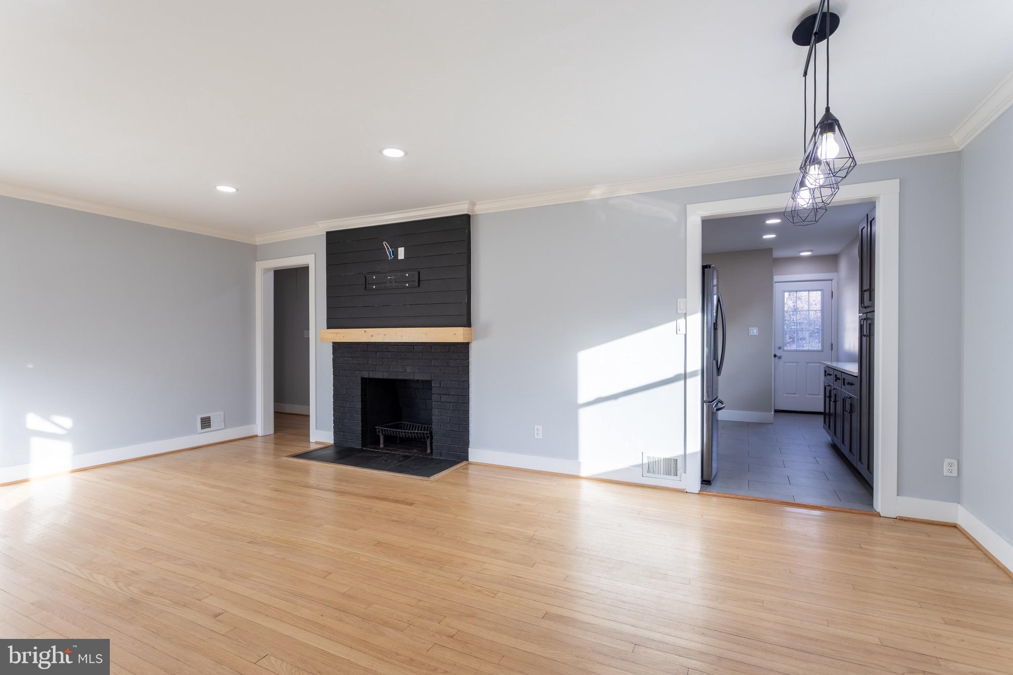 CAMERON HEIGHTS - Residential