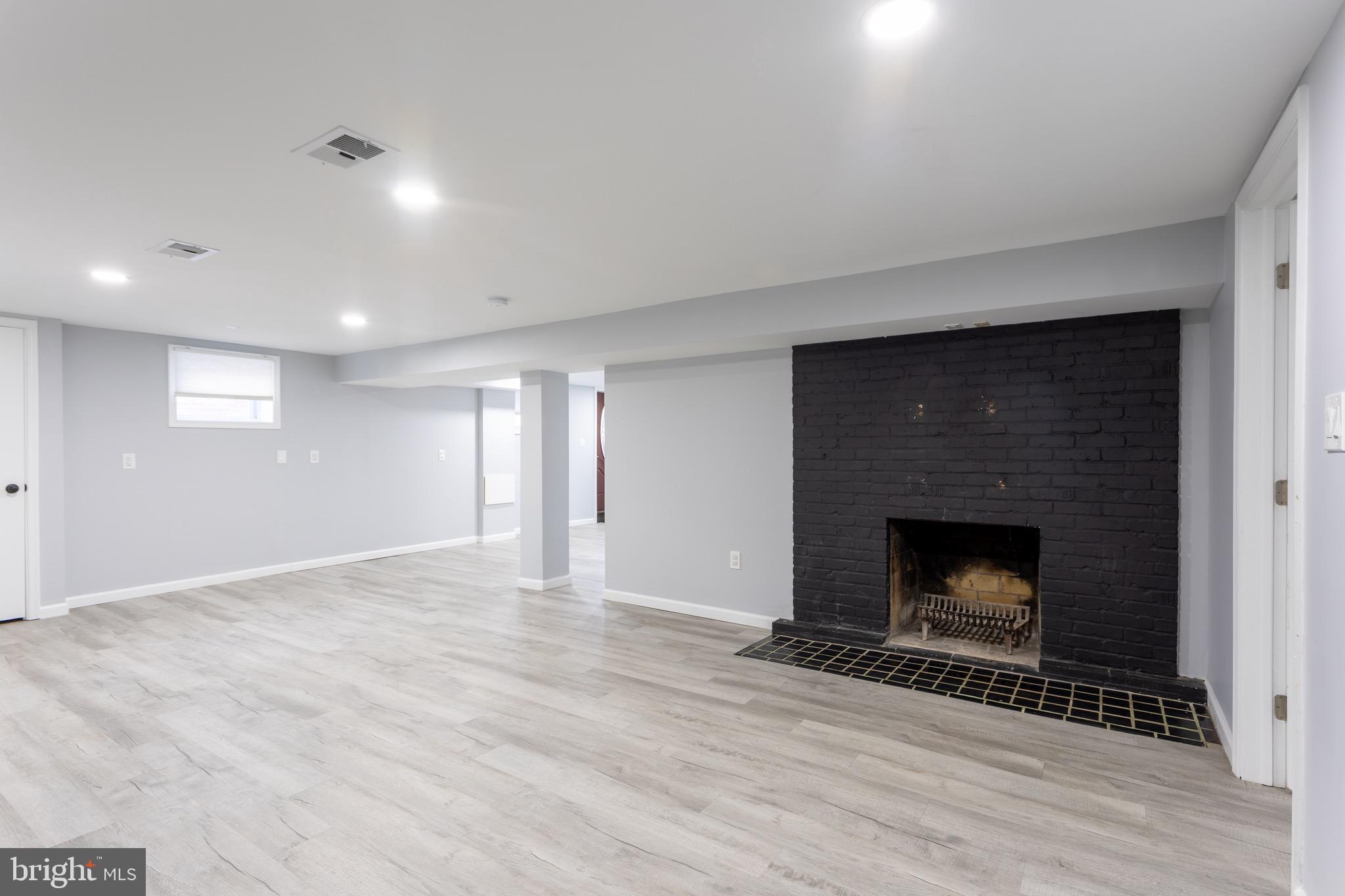 CAMERON HEIGHTS - Residential
