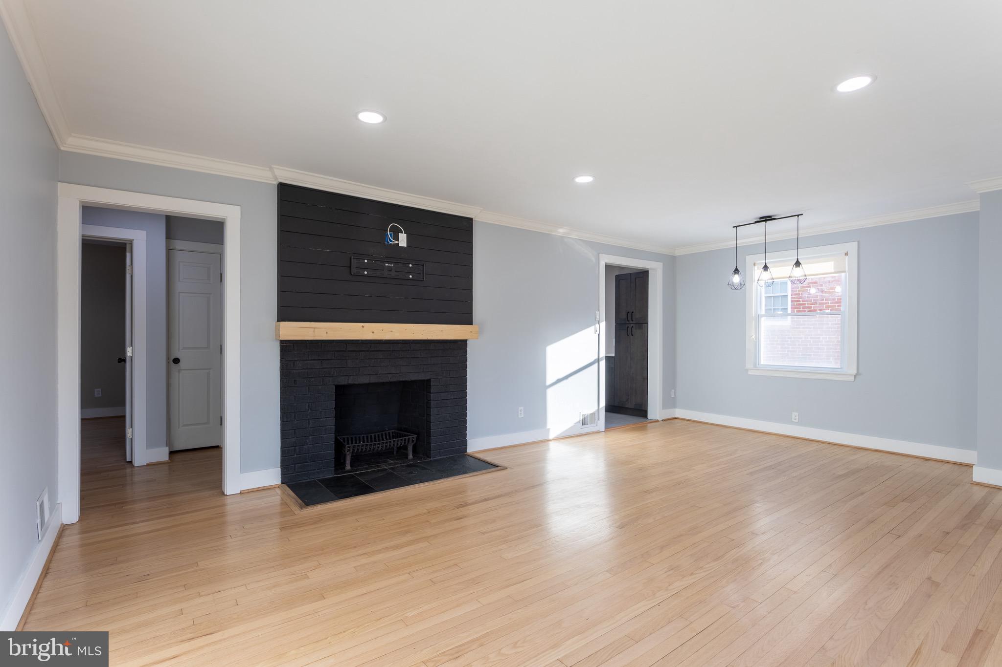 CAMERON HEIGHTS - Residential
