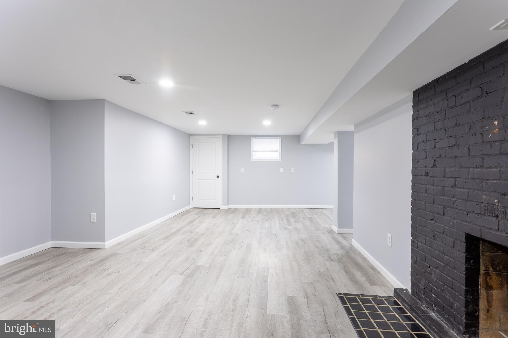 CAMERON HEIGHTS - Residential