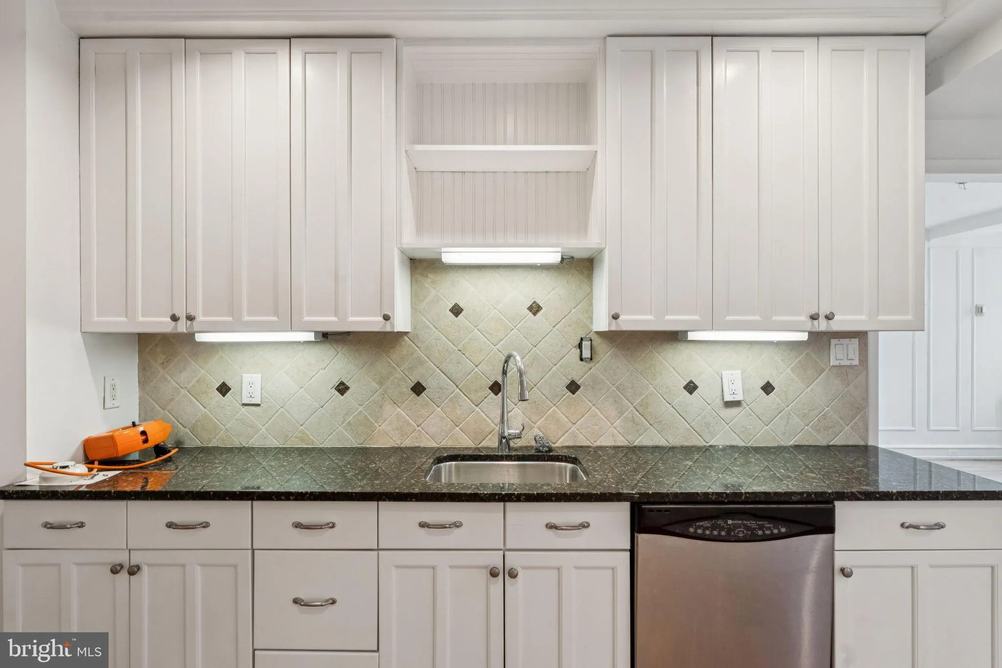 Philadelphia, Pennsylvania 19103, United States, 2 Bedrooms Bedrooms, ,2 BathroomsBathrooms,Residential,Active,147724