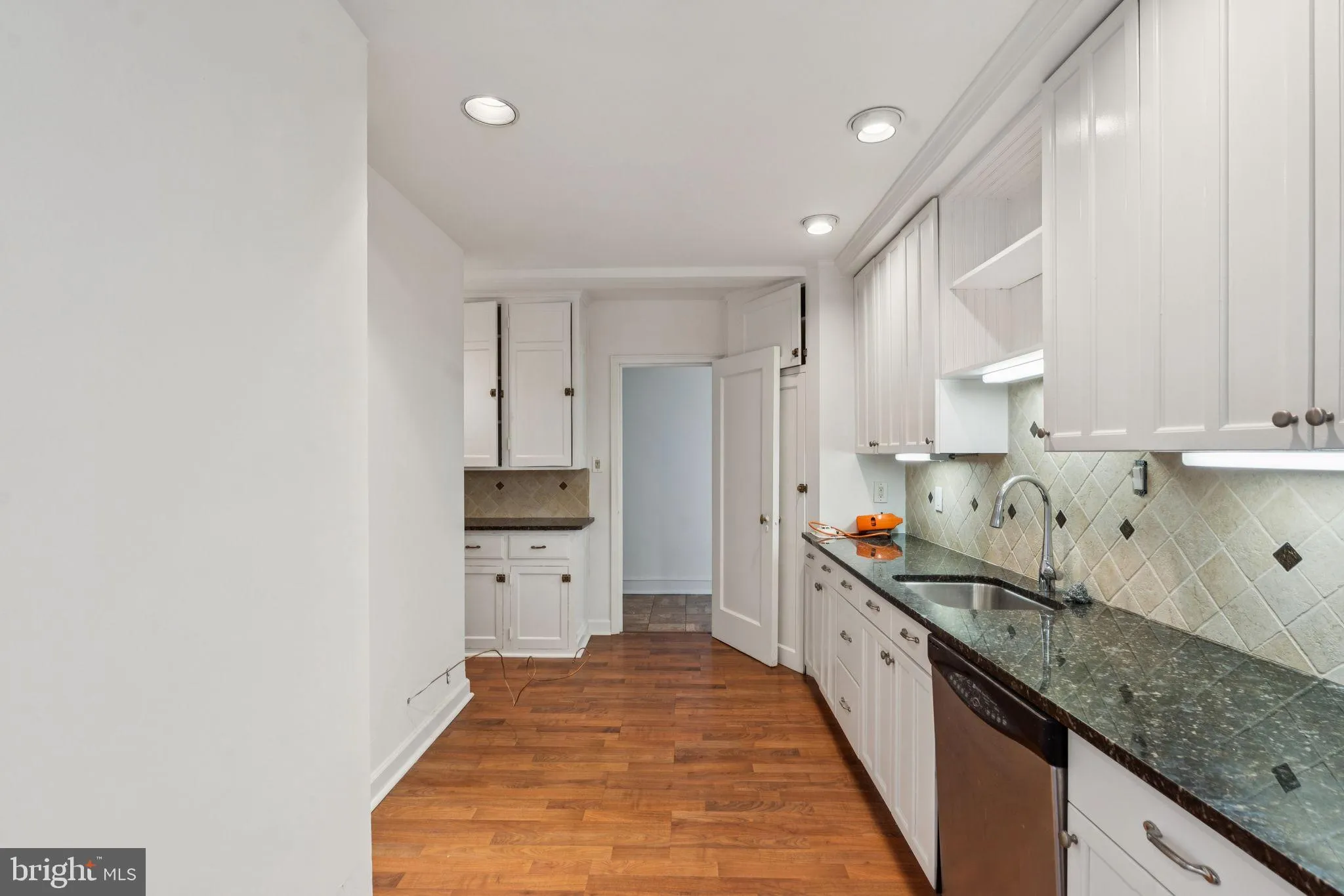 Philadelphia, Pennsylvania 19103, United States, 2 Bedrooms Bedrooms, ,2 BathroomsBathrooms,Residential,Active,147724