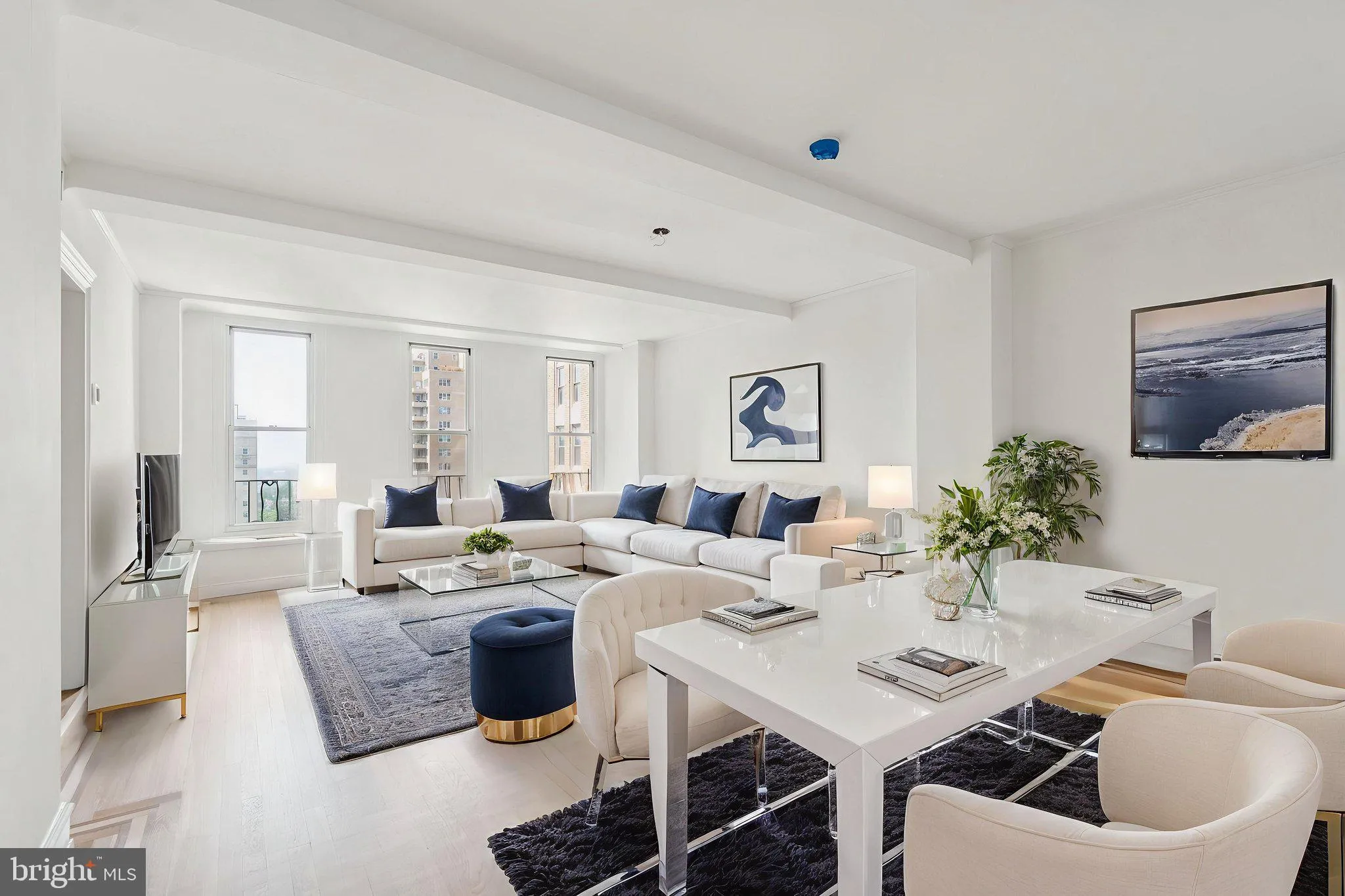 Philadelphia, Pennsylvania 19103, United States, 2 Bedrooms Bedrooms, ,2 BathroomsBathrooms,Residential,Active,147724