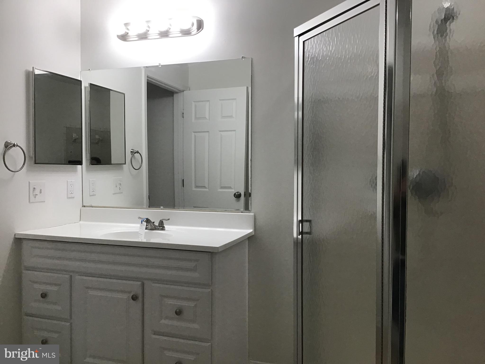 DEVON HILLS - Residential