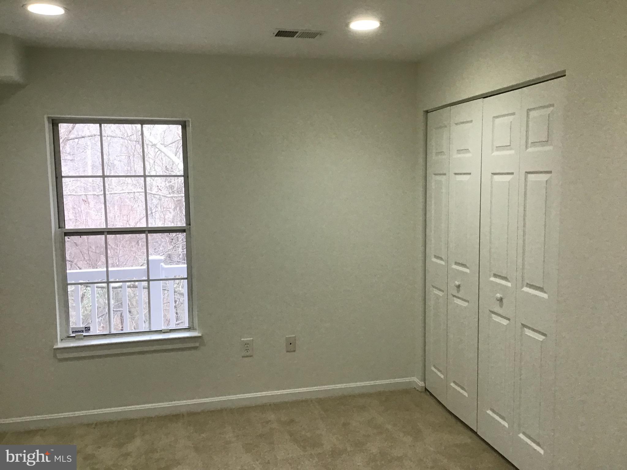 DEVON HILLS - Residential