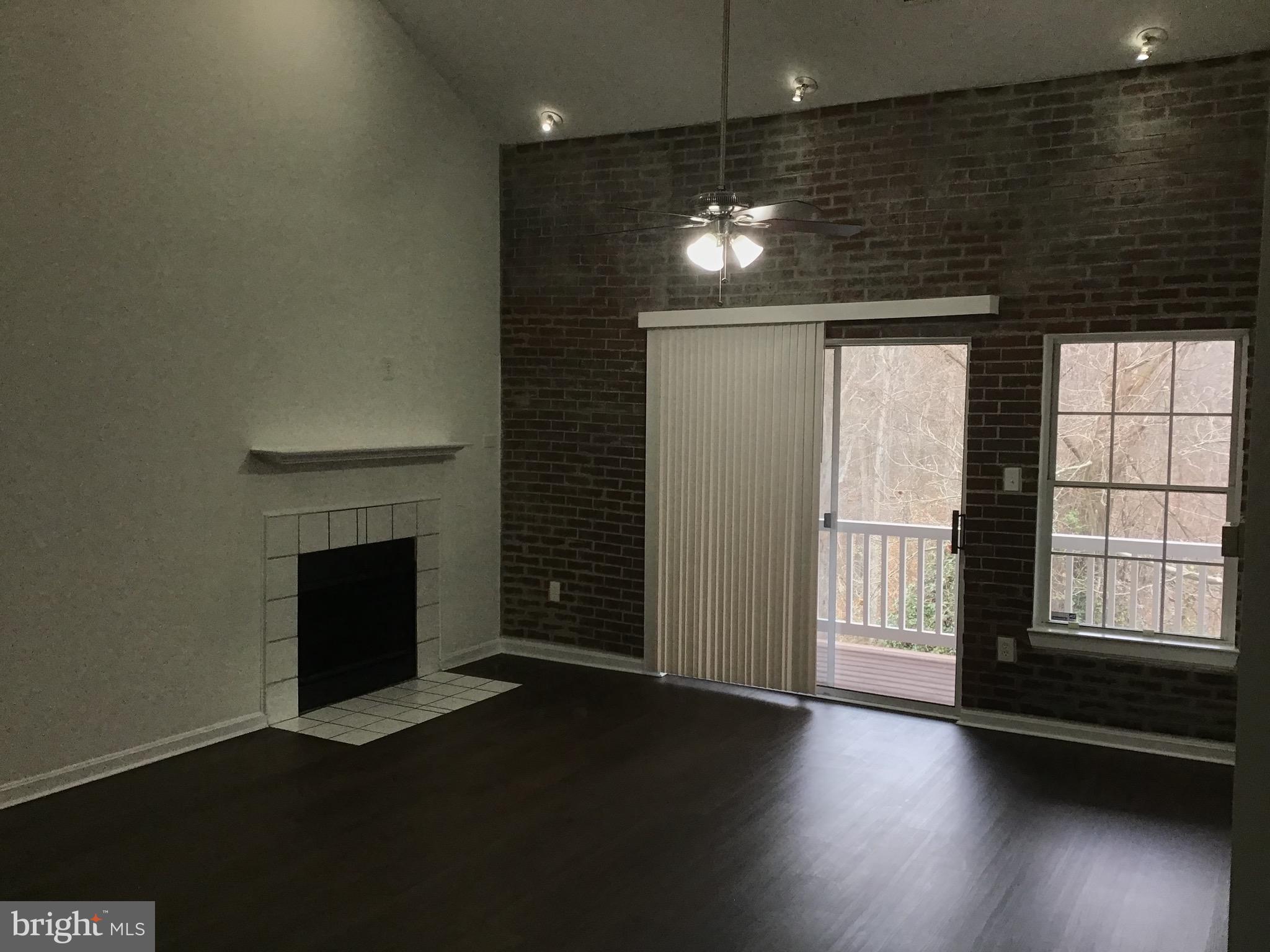 DEVON HILLS - Residential