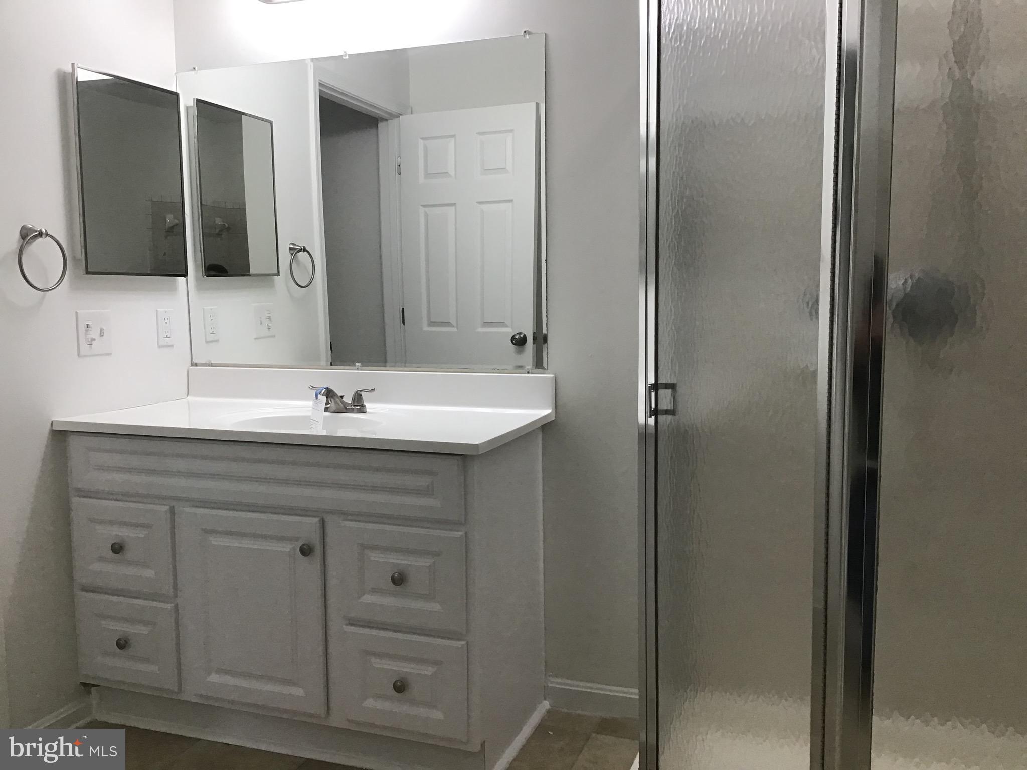 DEVON HILLS - Residential