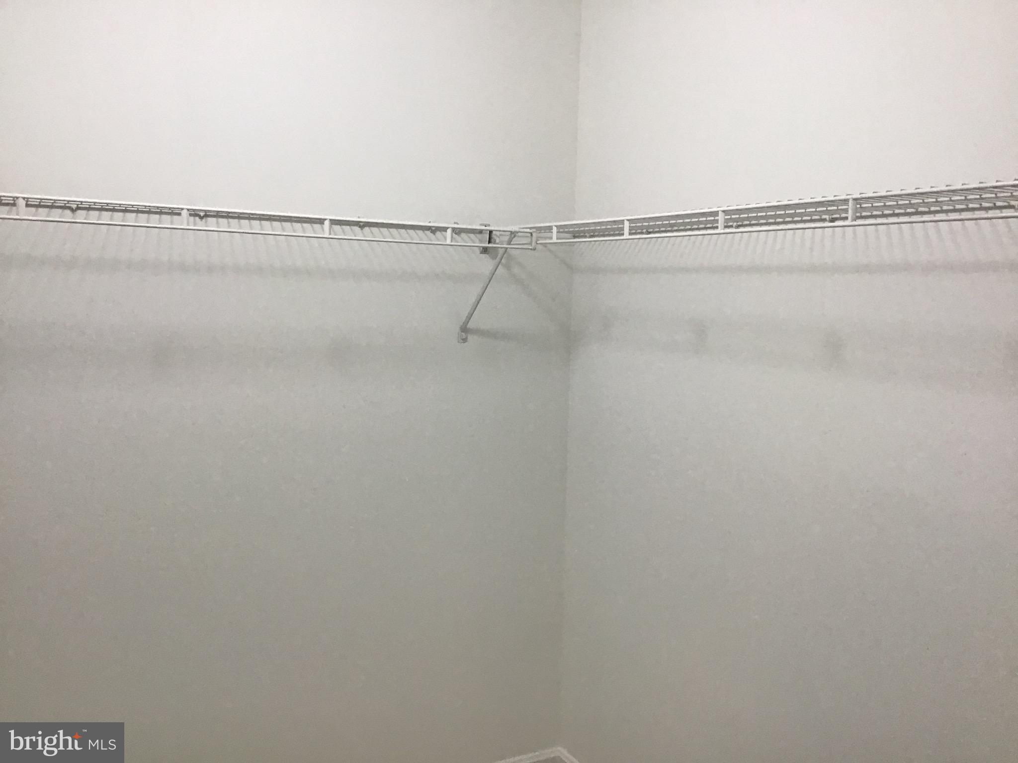 DEVON HILLS - Residential