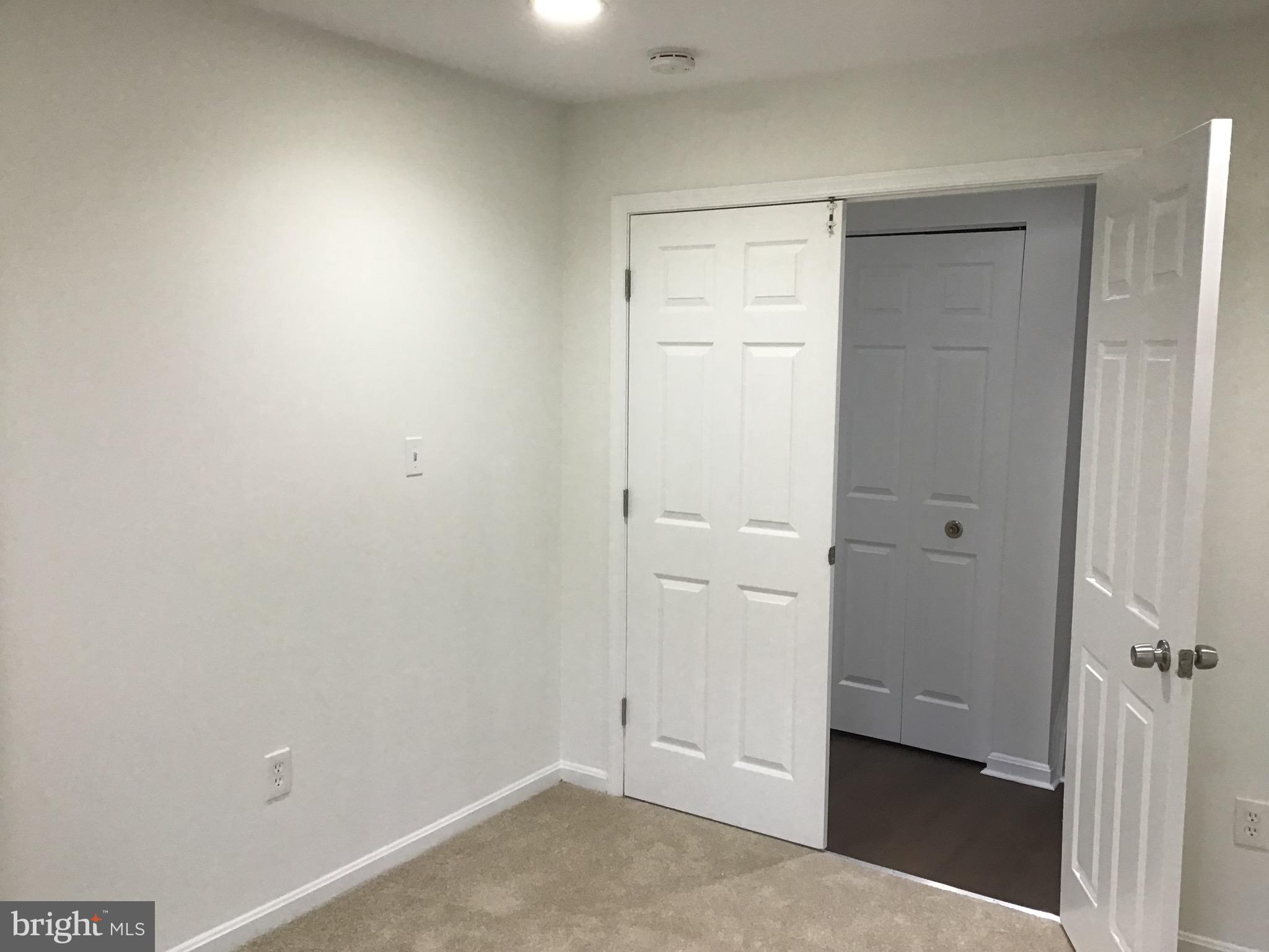 DEVON HILLS - Residential