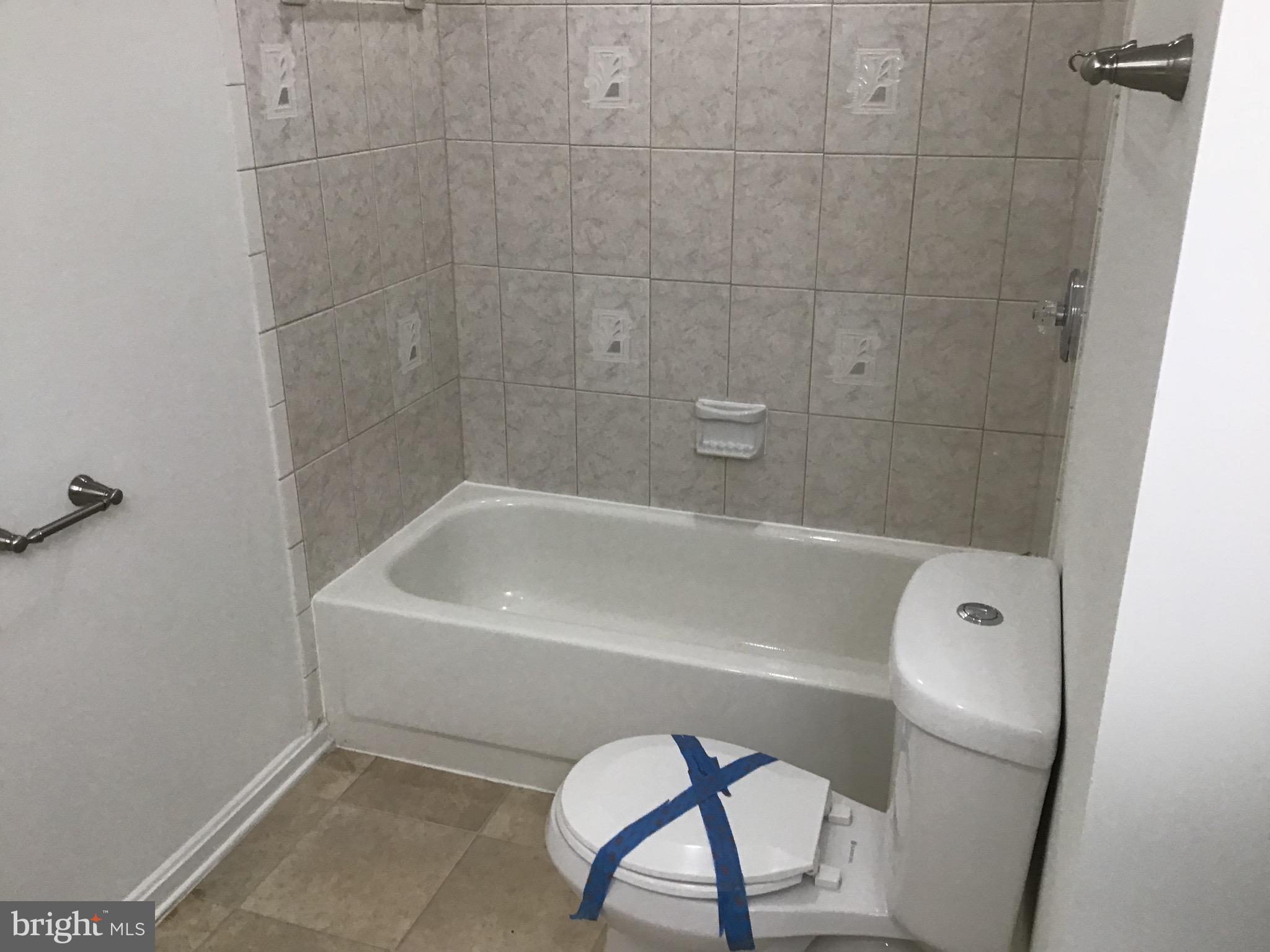 DEVON HILLS - Residential