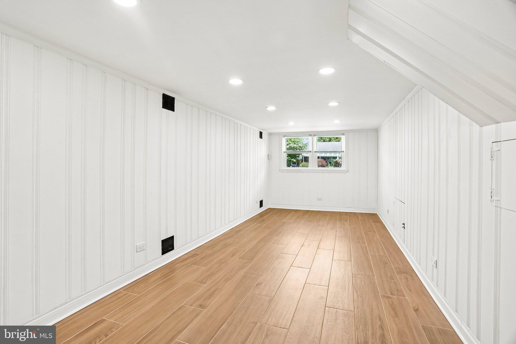WILLOW RUN - Residential