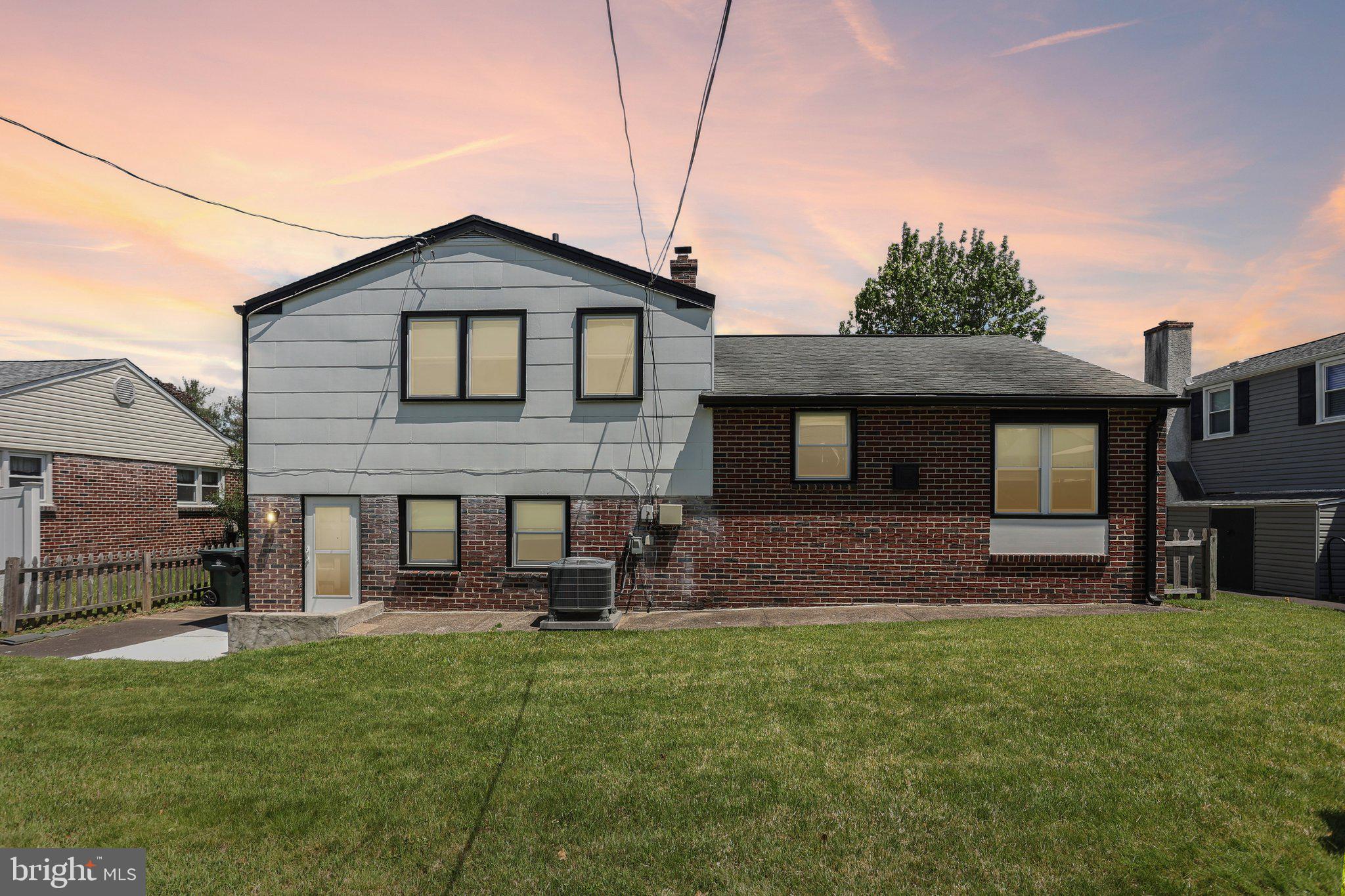 WILLOW RUN - Residential