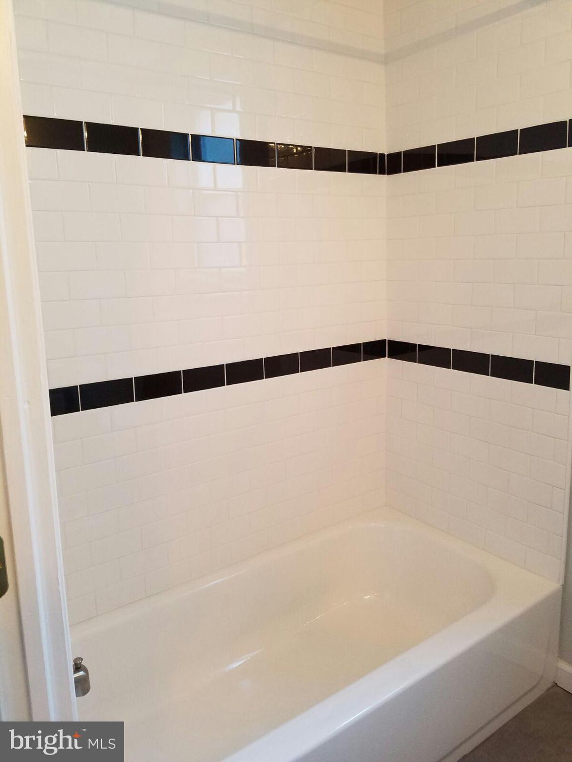 UNIVERSITY CITY - Residential Lease